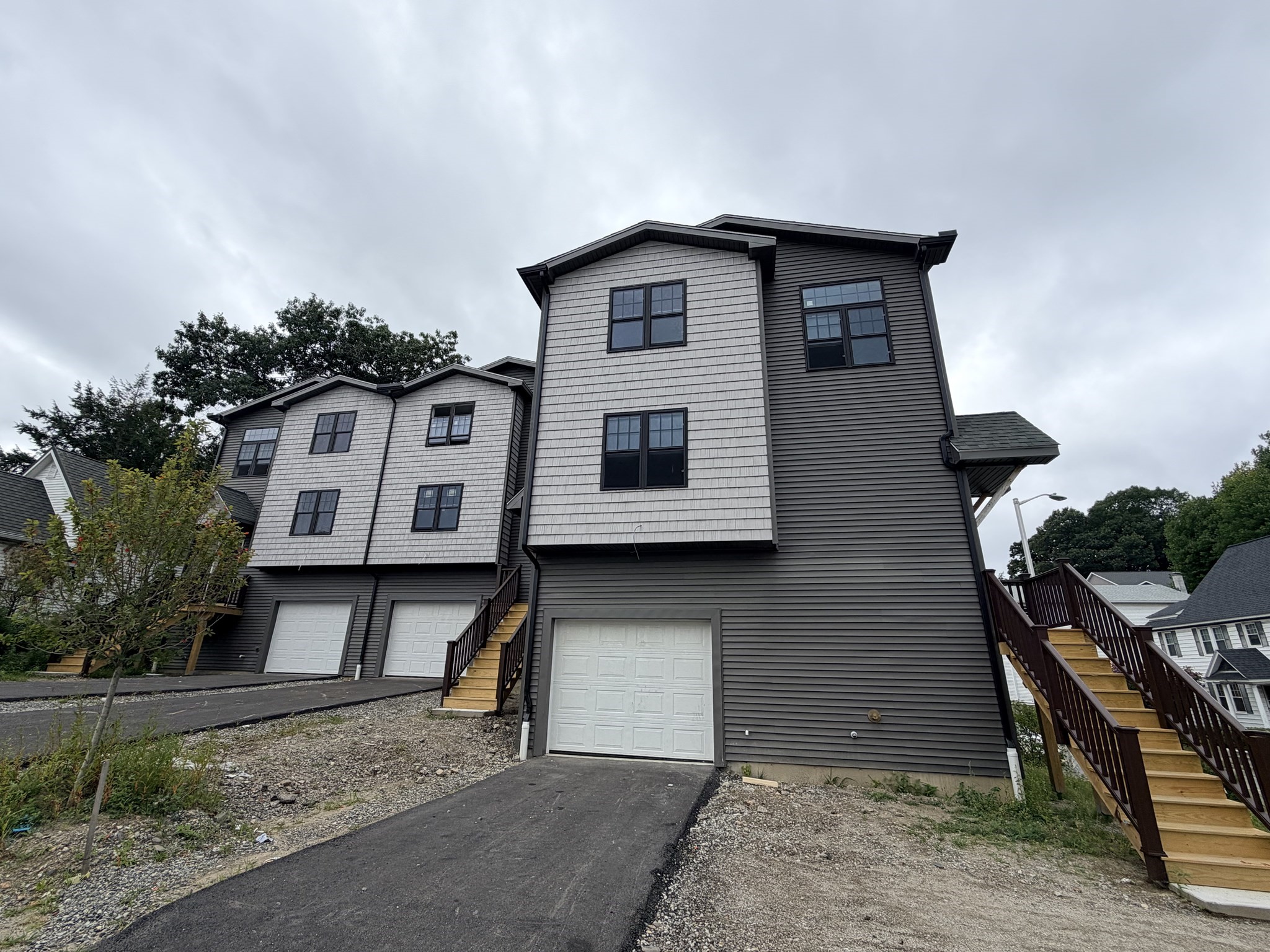 630 Grafton St, Worcester, MA 01604