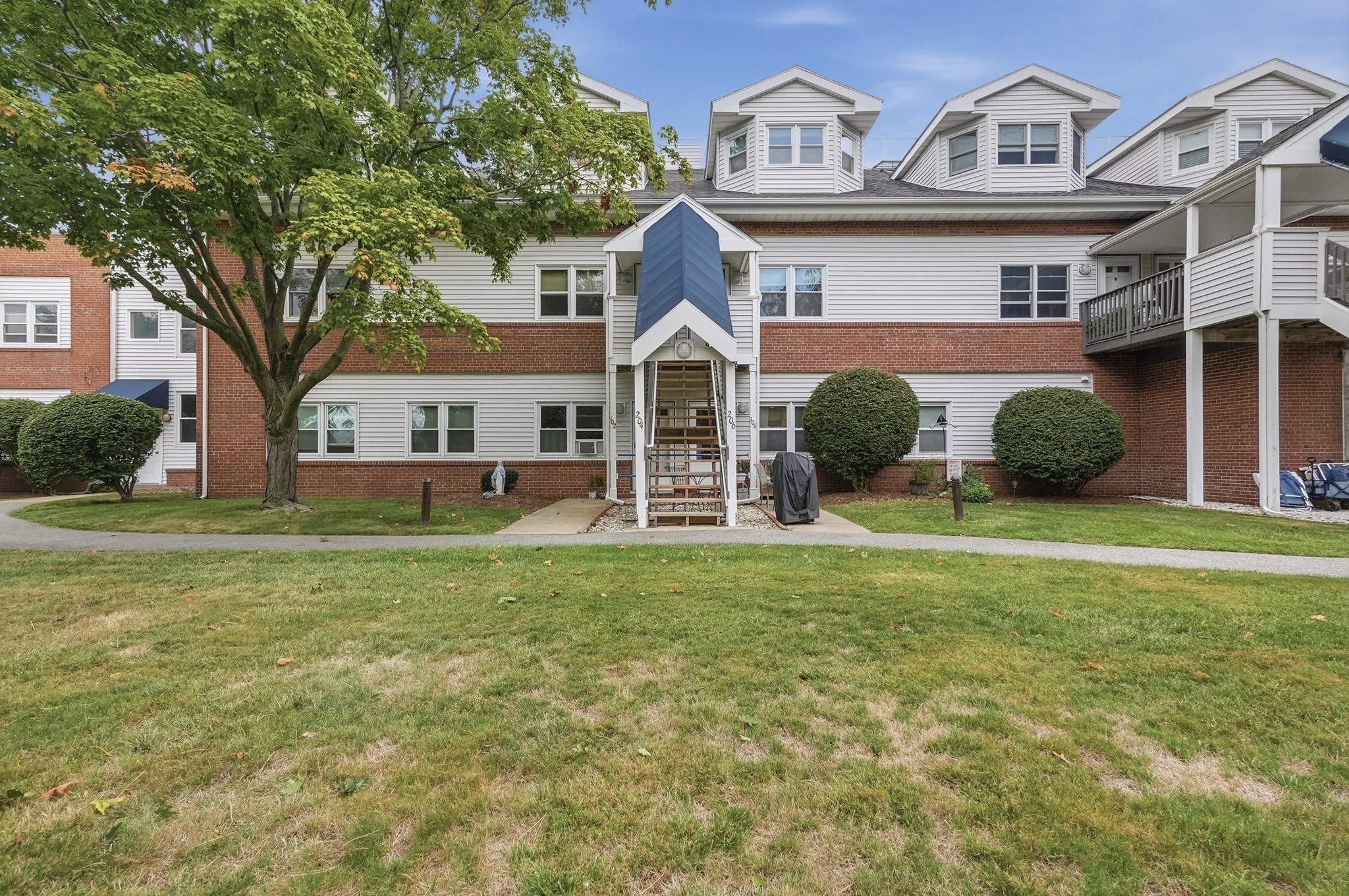 26 School St Unit 204, Hull, MA 02045