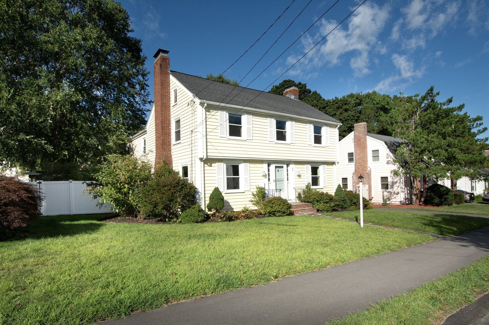88 Elm St, Milton, MA 02186