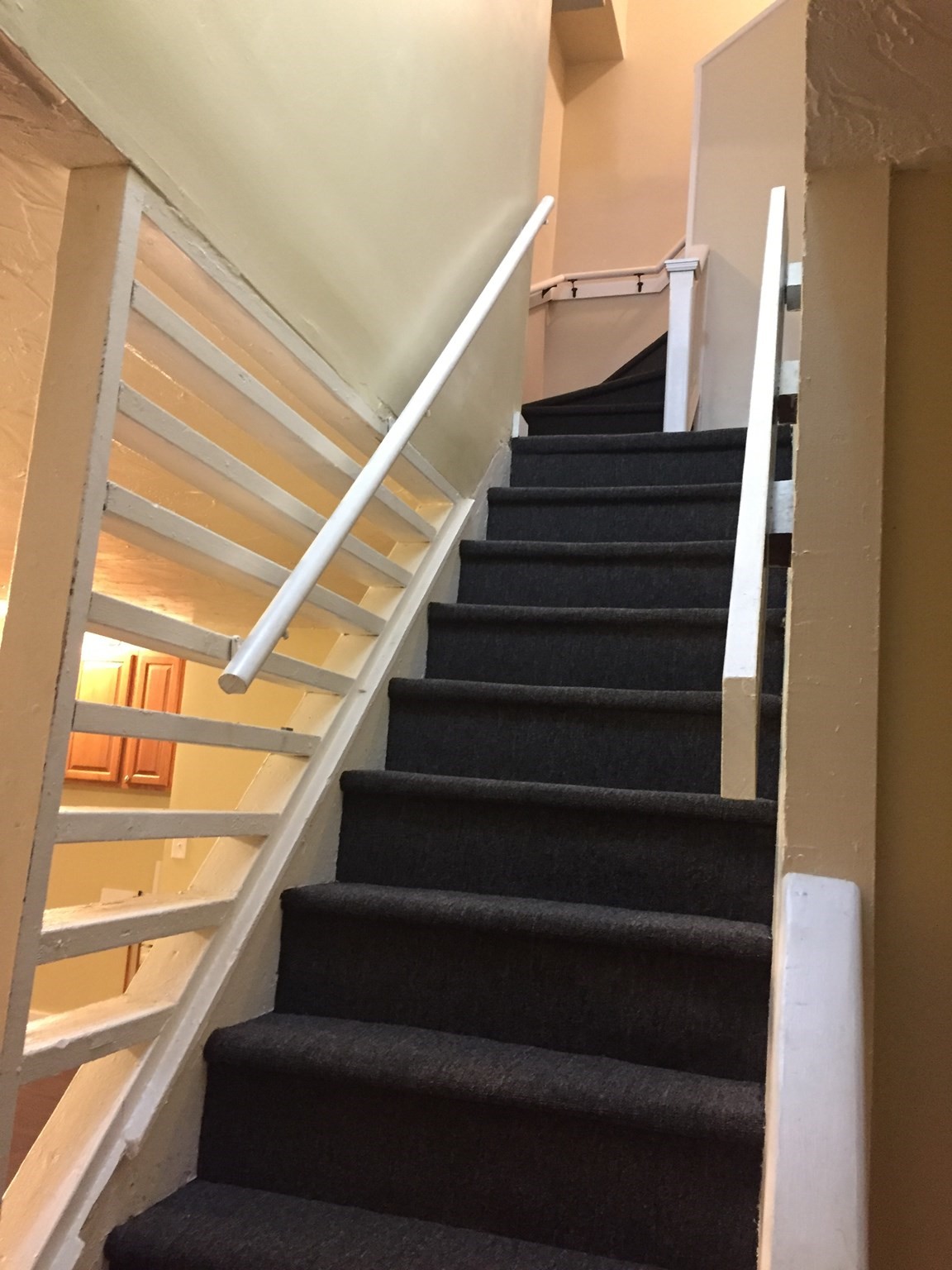 46 Howard St, Lowell, MA 01851 - Image 4