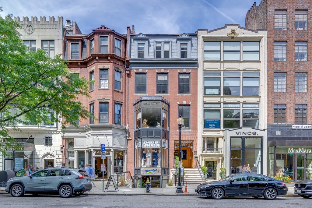 73 Newbury St., Unit 4, Back Bay, Boston, MA 02116