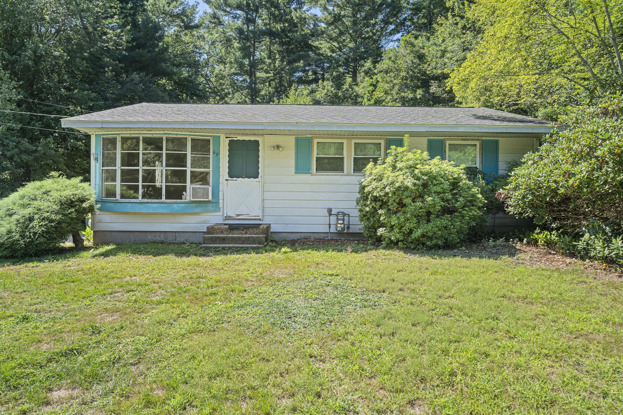 69 Pilgrim Rd, Pembroke, MA 02359