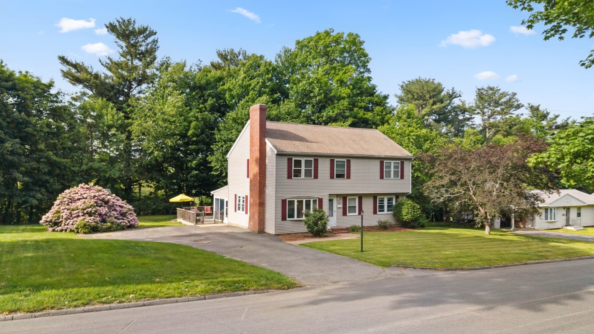 16 Mars Dr, Shrewsbury, MA 01545