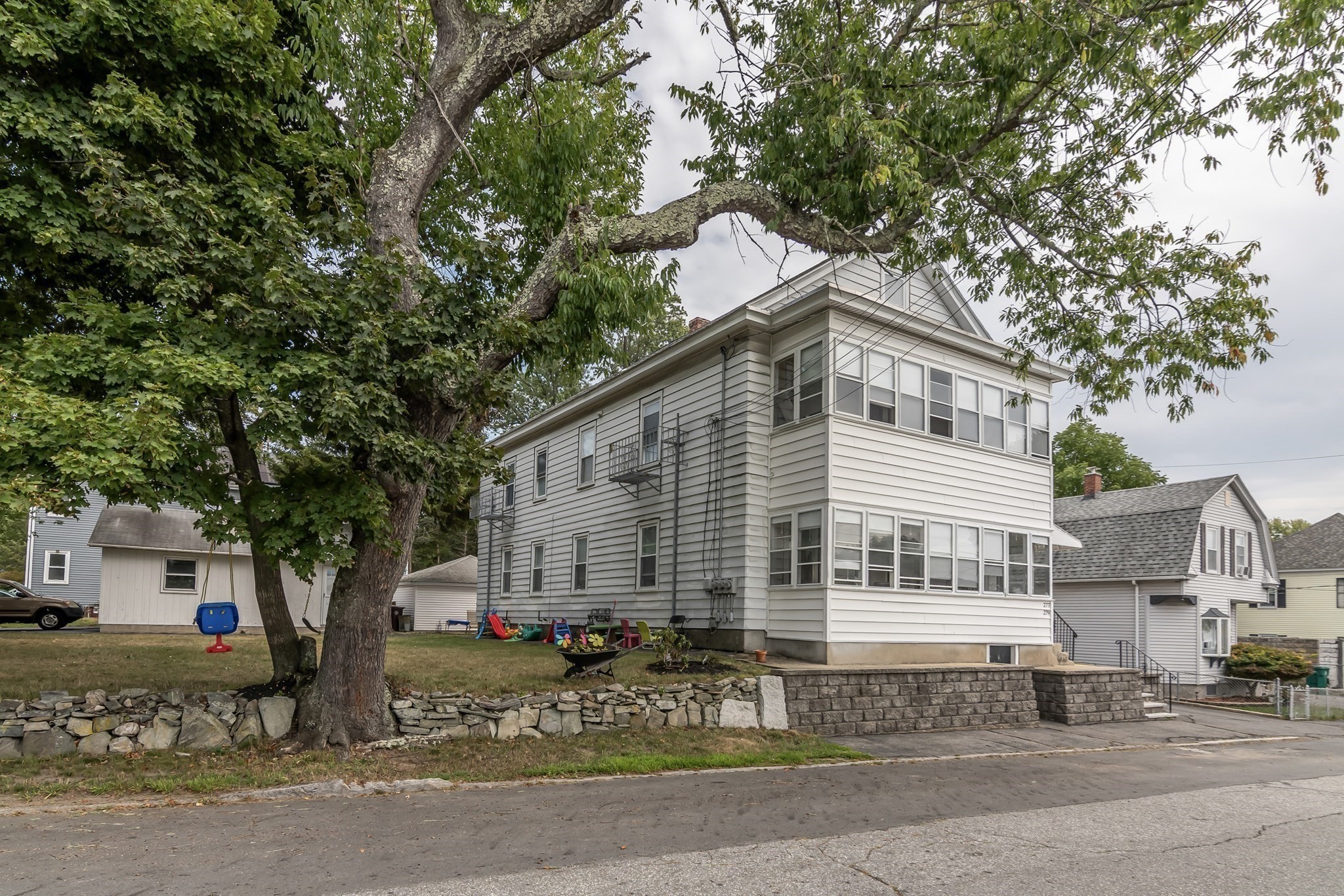 277 Cumberland Rd, Lowell, MA 01850 - Image 2