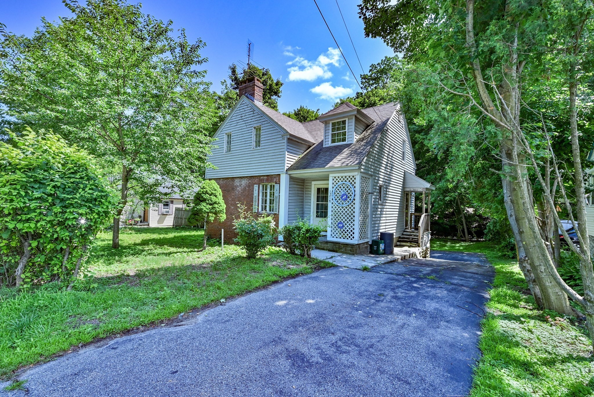 1278 Pleasant St, Worcester, MA 01602