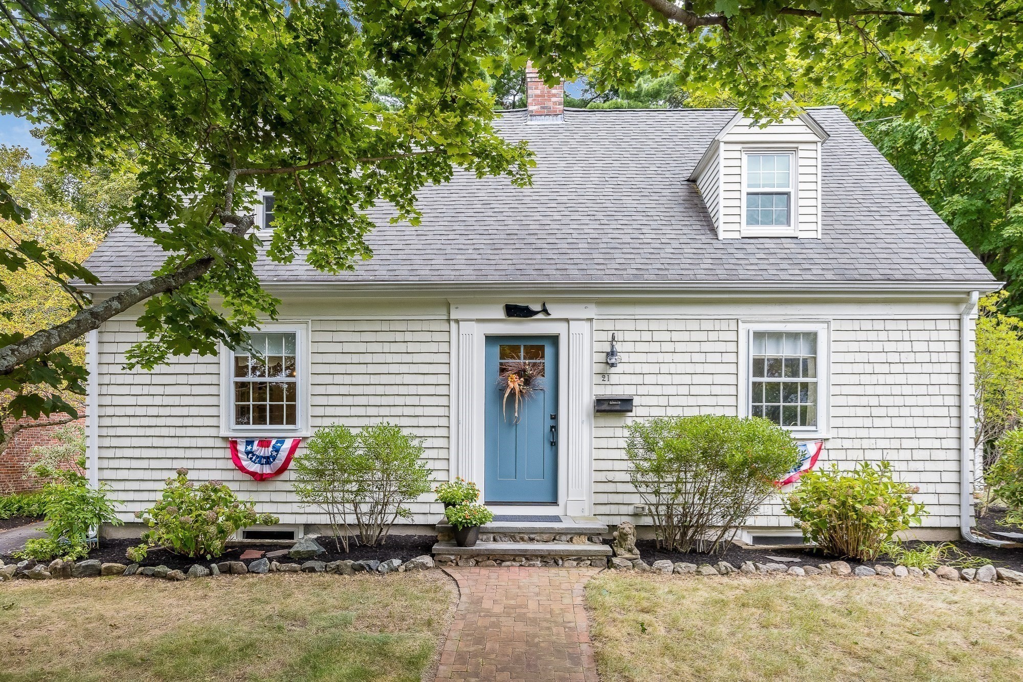 21 Bond Street, Reading, MA 01867