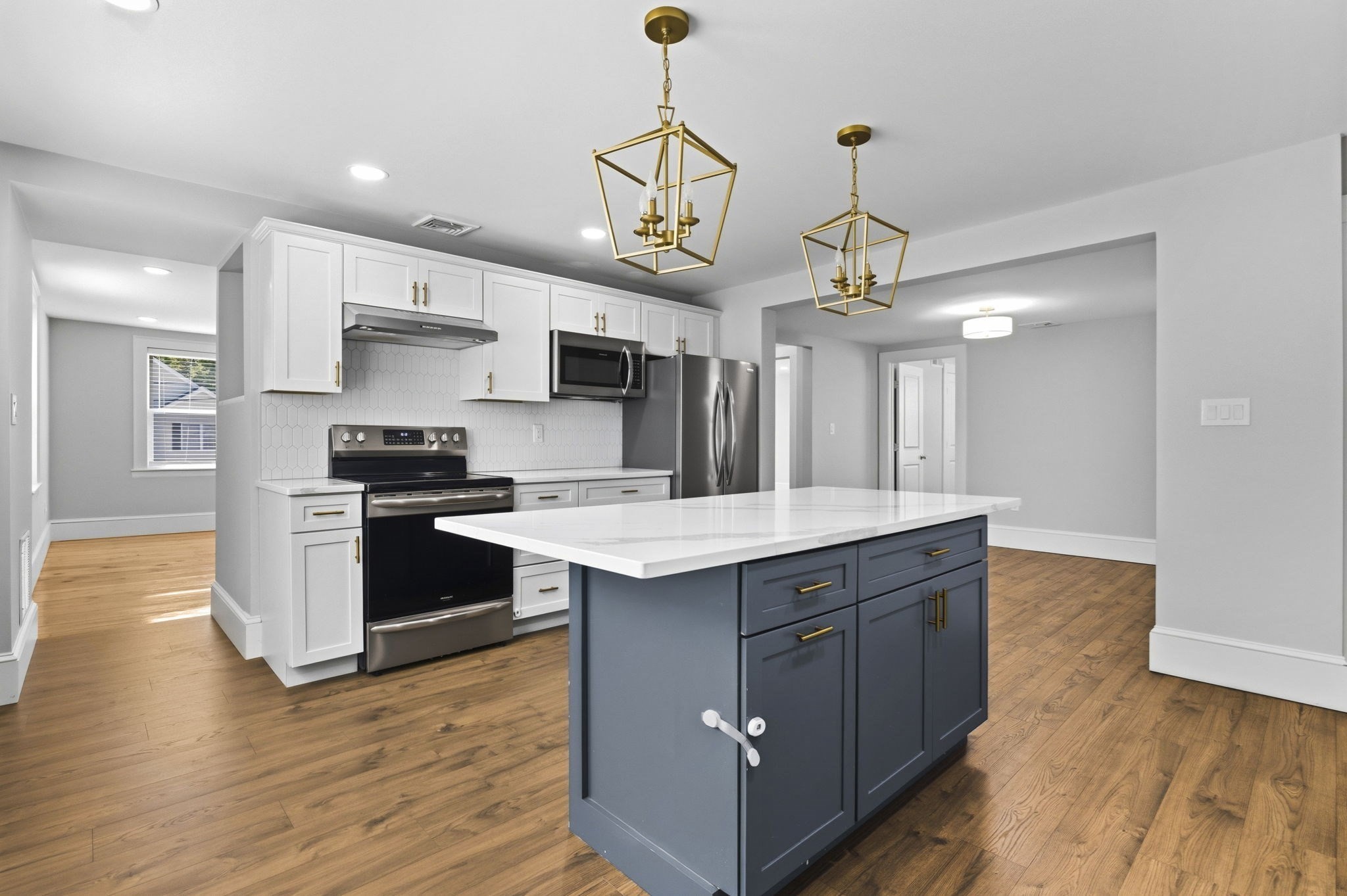 42 School St Unit 2, Salem, MA 01970