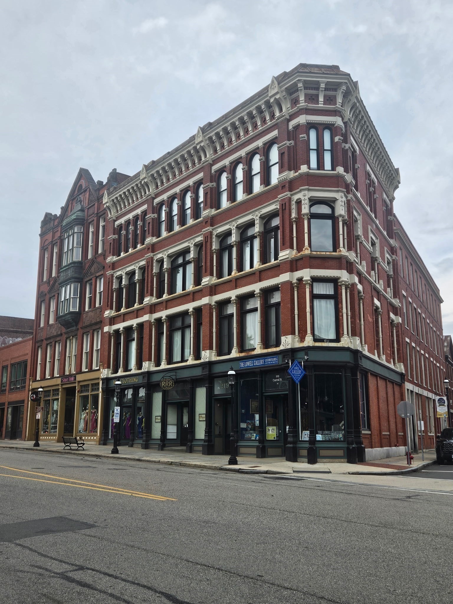 219 Central Street Unit 3E, Lowell, MA 01852 - Image 2