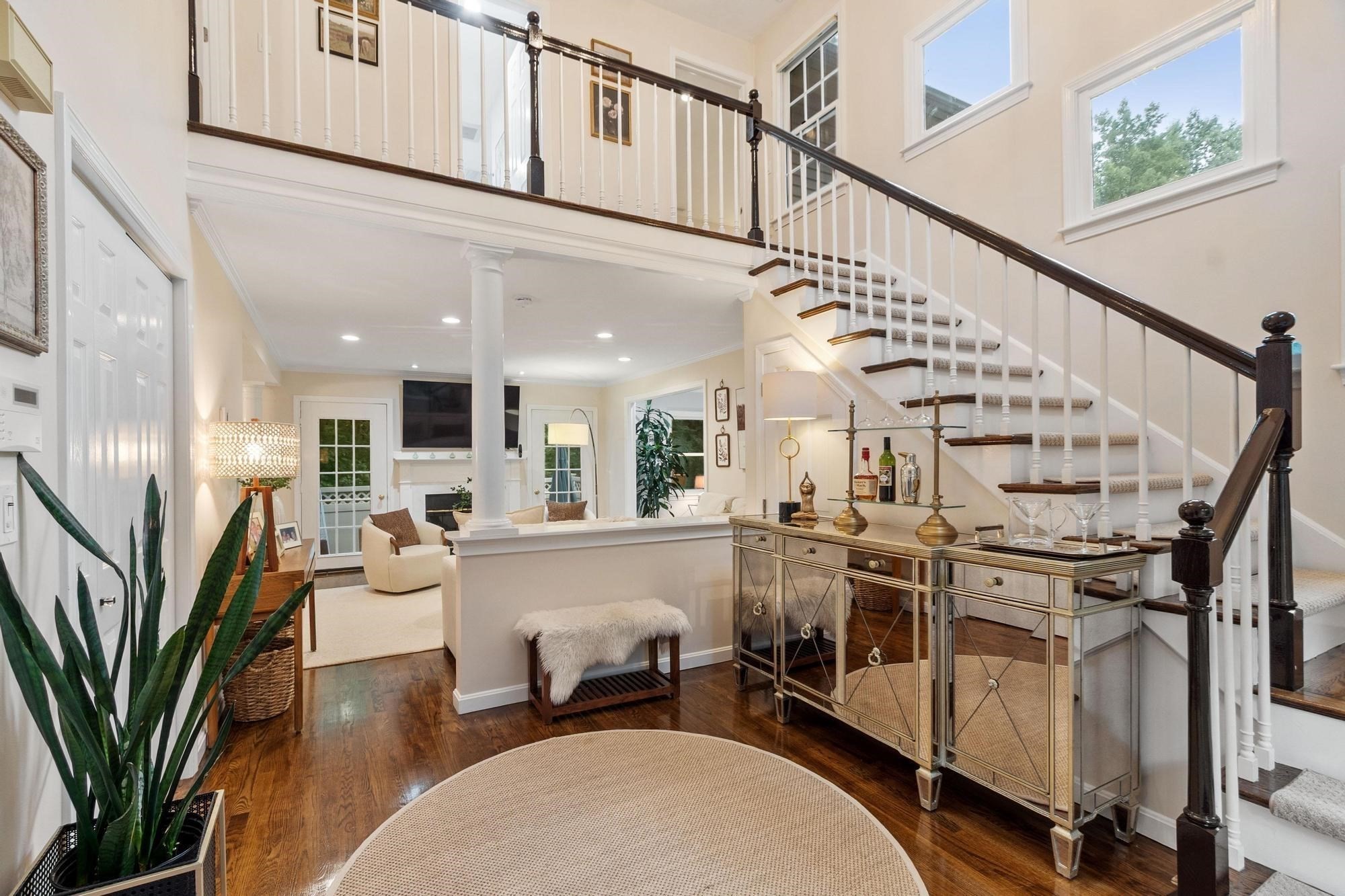25 Pickman Dr, Bedford, MA 01730