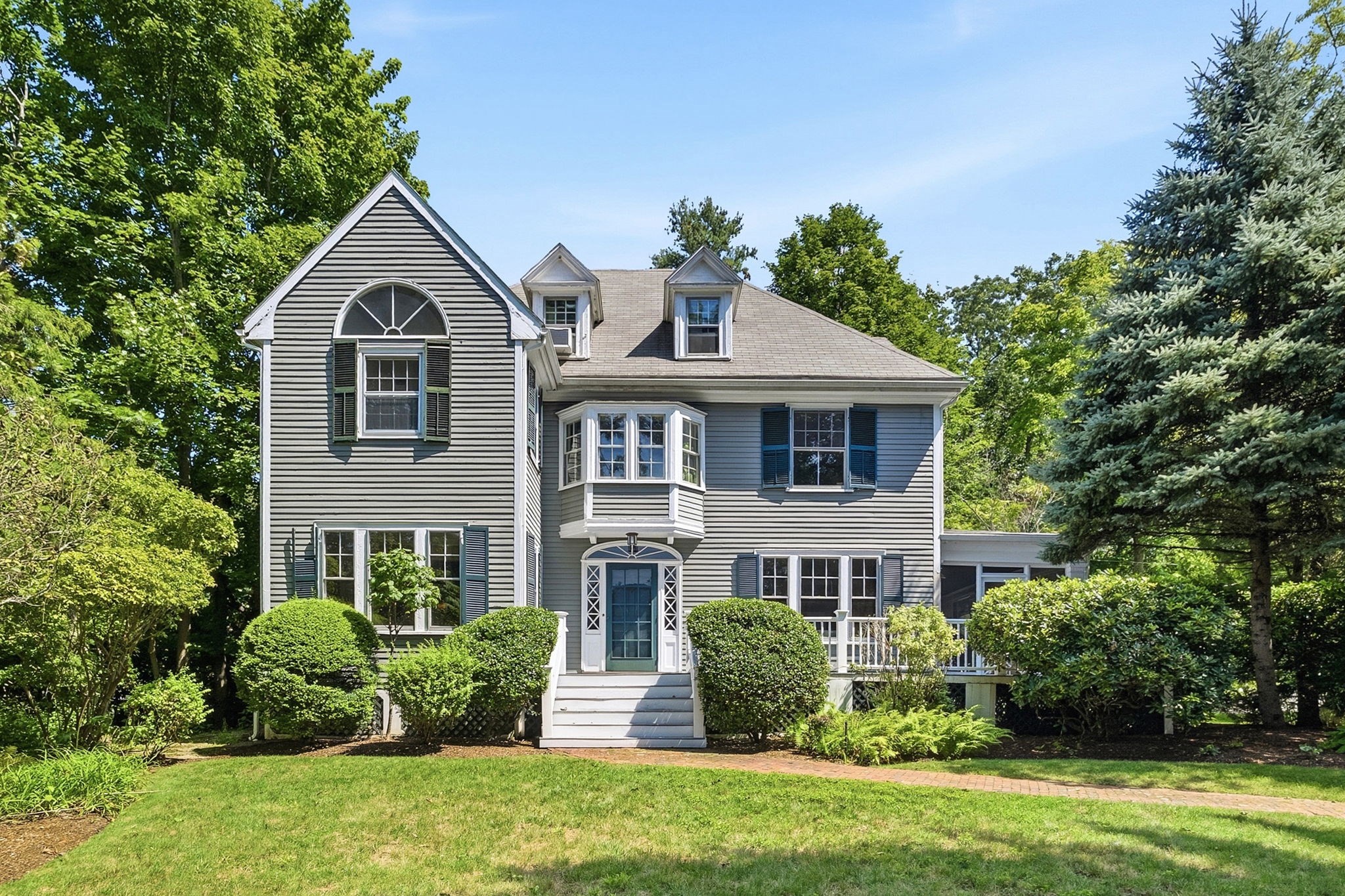 10 Hayes Avenue, Lexington, MA 02420