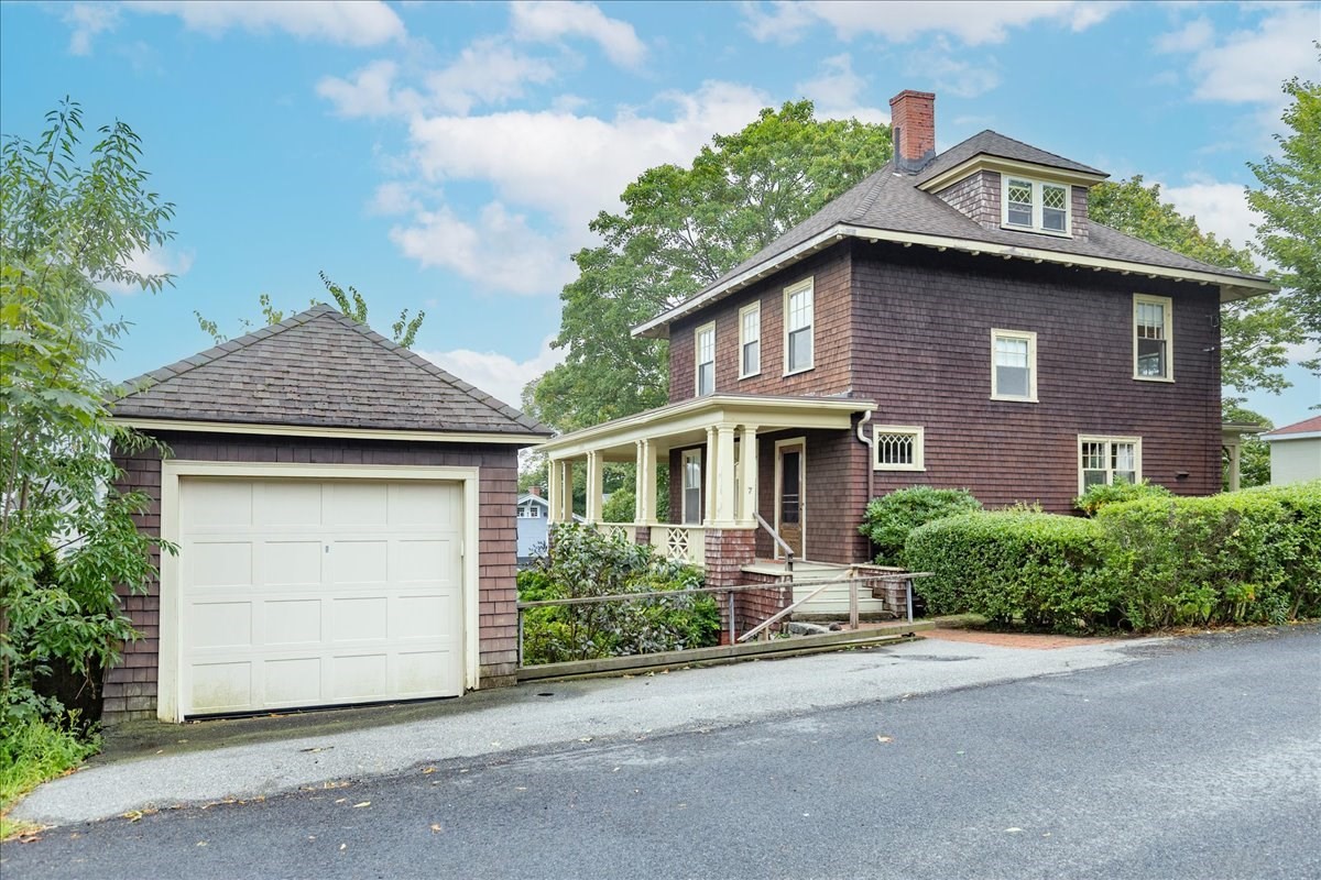 7 Intervale Rd, Nahant, MA 01908