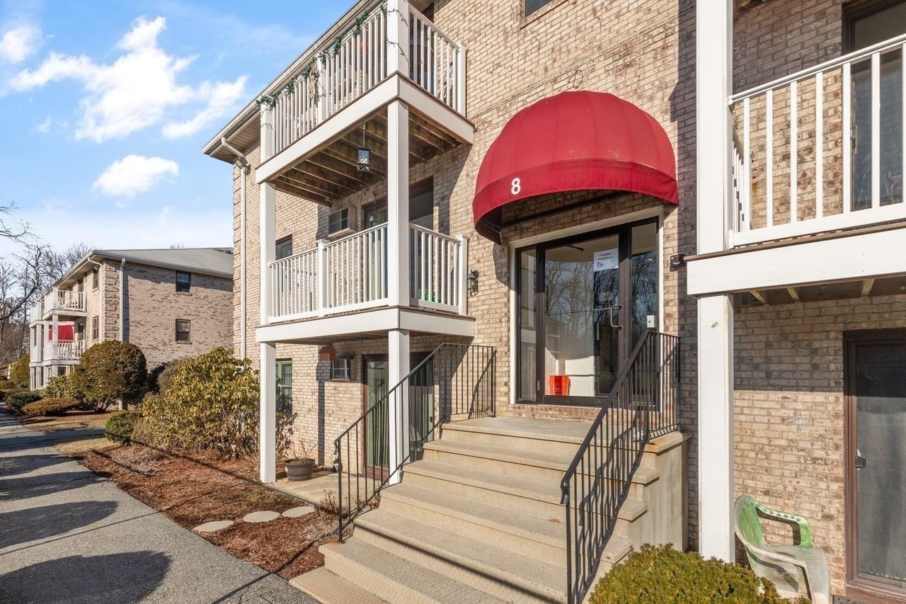 8 Kenmar Drive Unit 72, Billerica, MA 01821
