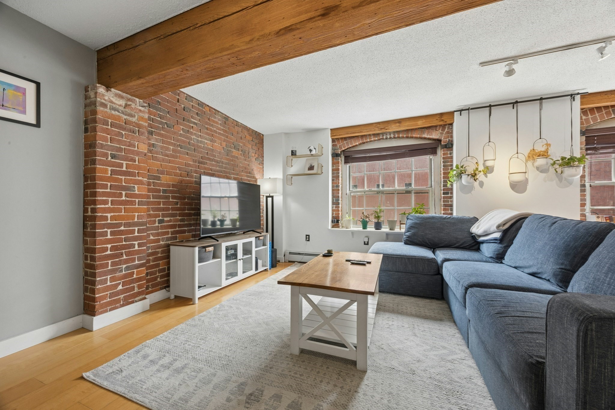 240 Jackson St Unit 330, Lowell, MA 01852