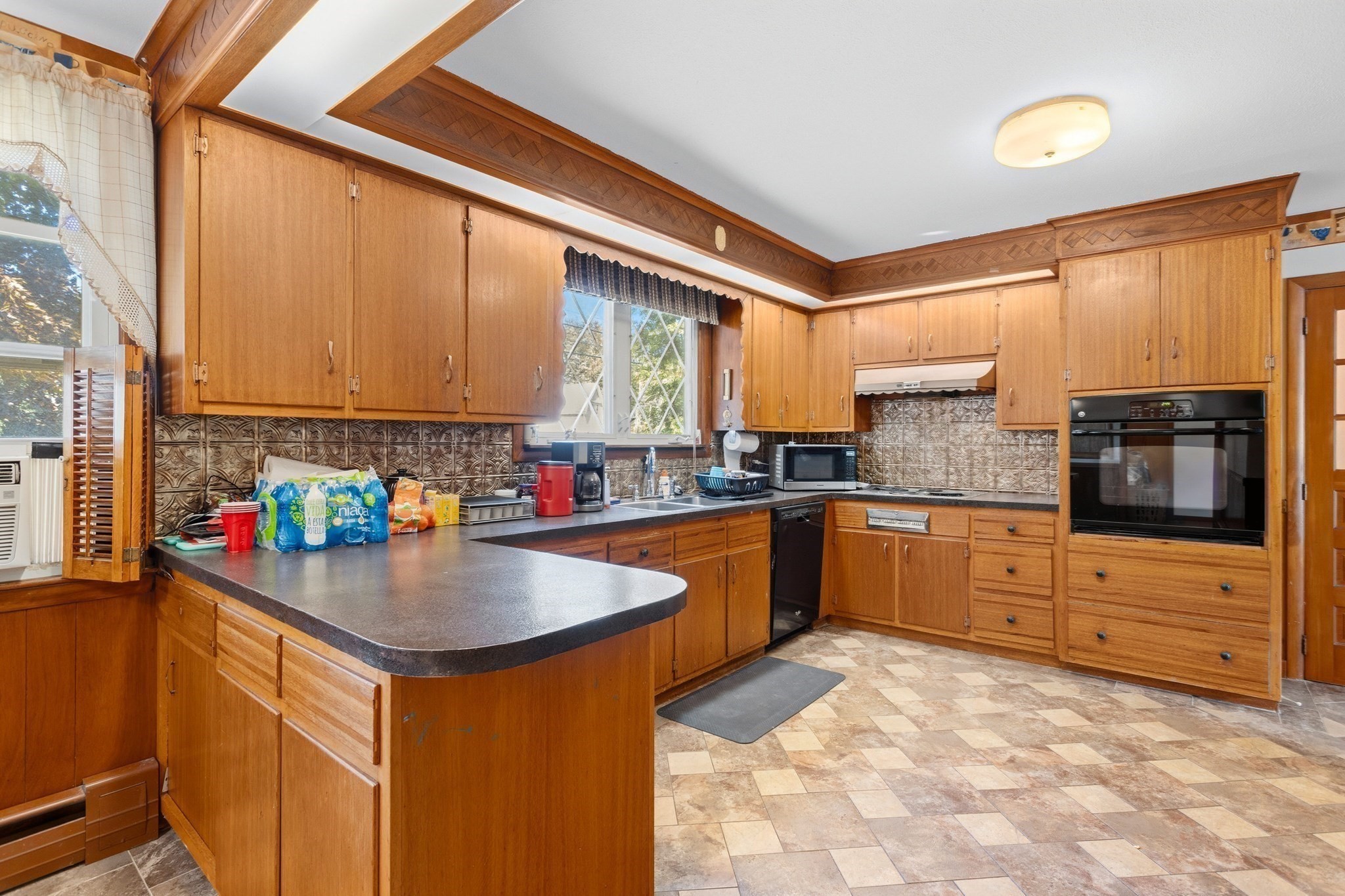 129 Pleasant Valley St, Methuen, MA 01844 - Image 8