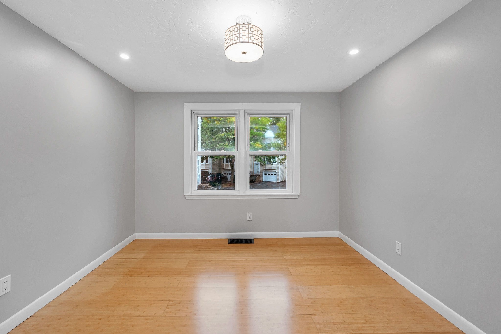 1541 Middlesex St Unit 28, Lowell, MA 01851 - Image 5