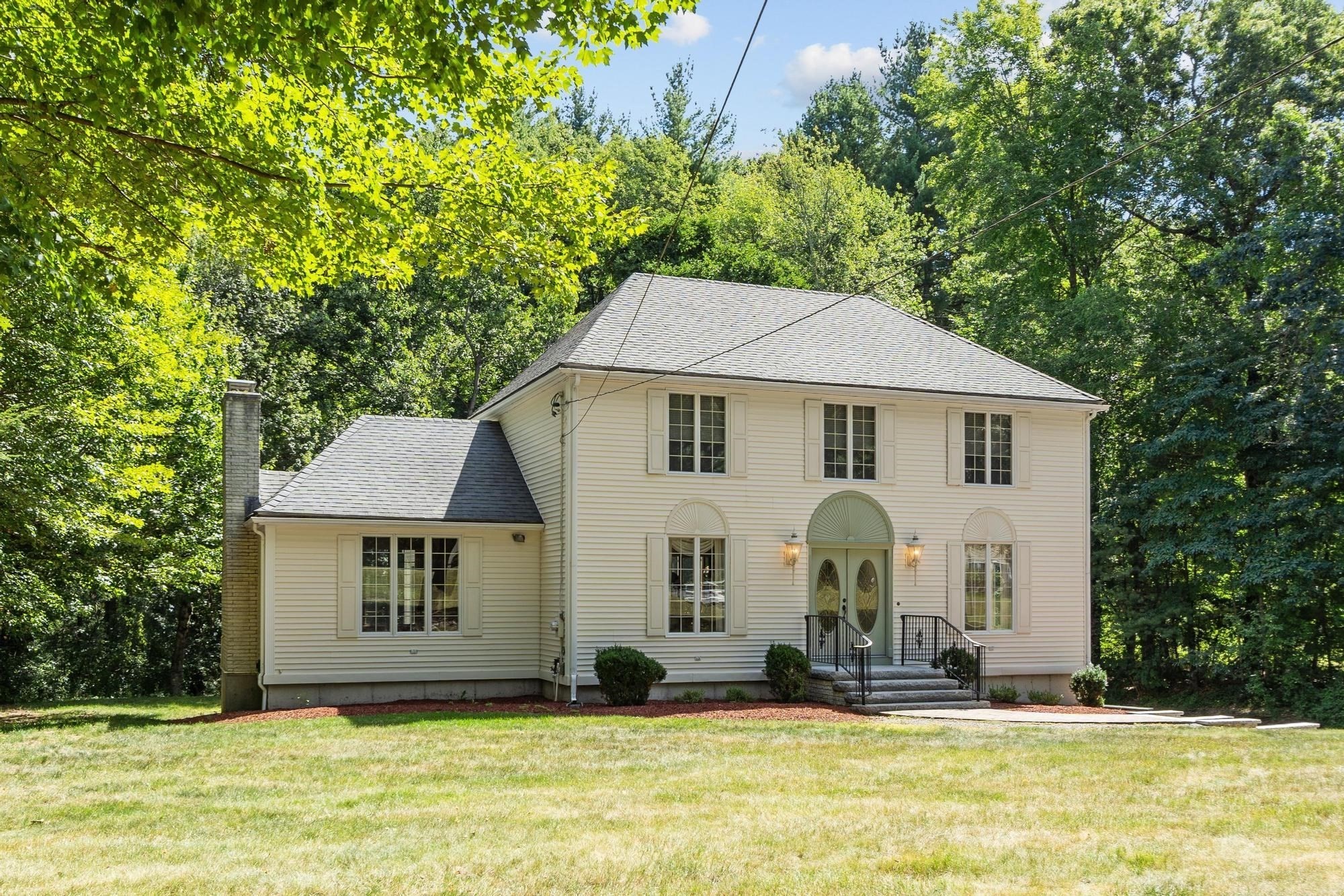 10 Zeus Drive, Chelmsford, MA 01824