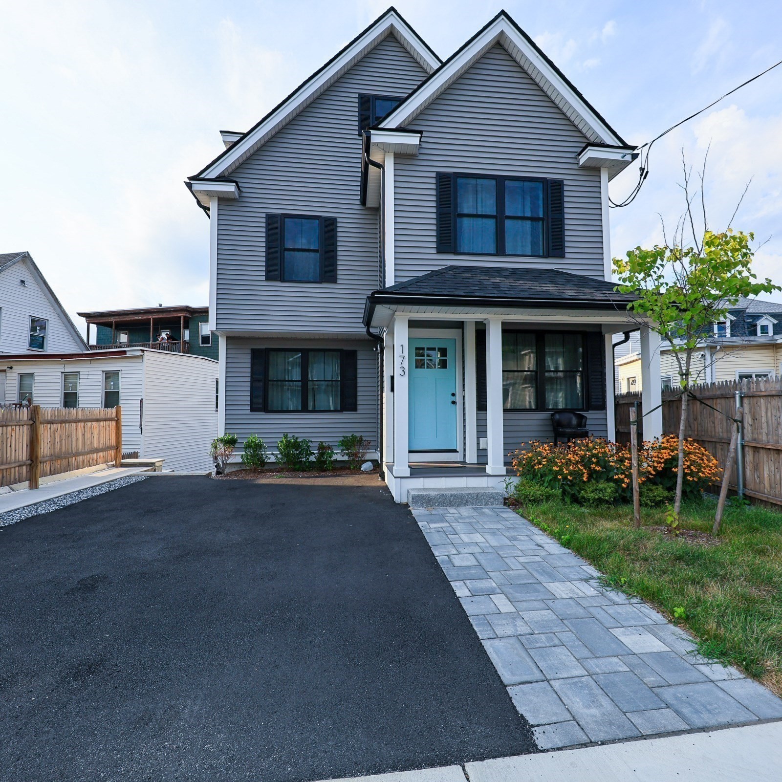 173 Westford St, Lowell, MA 01851