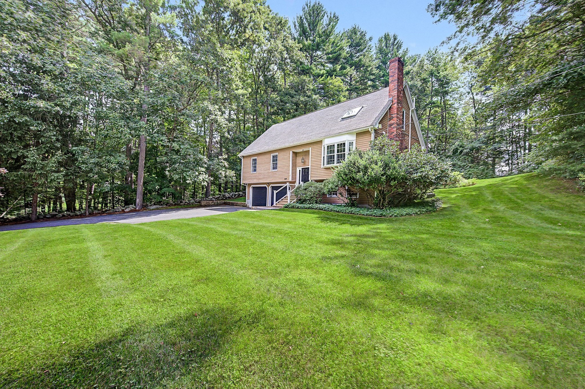 24 River Street, Upton, MA 01568
