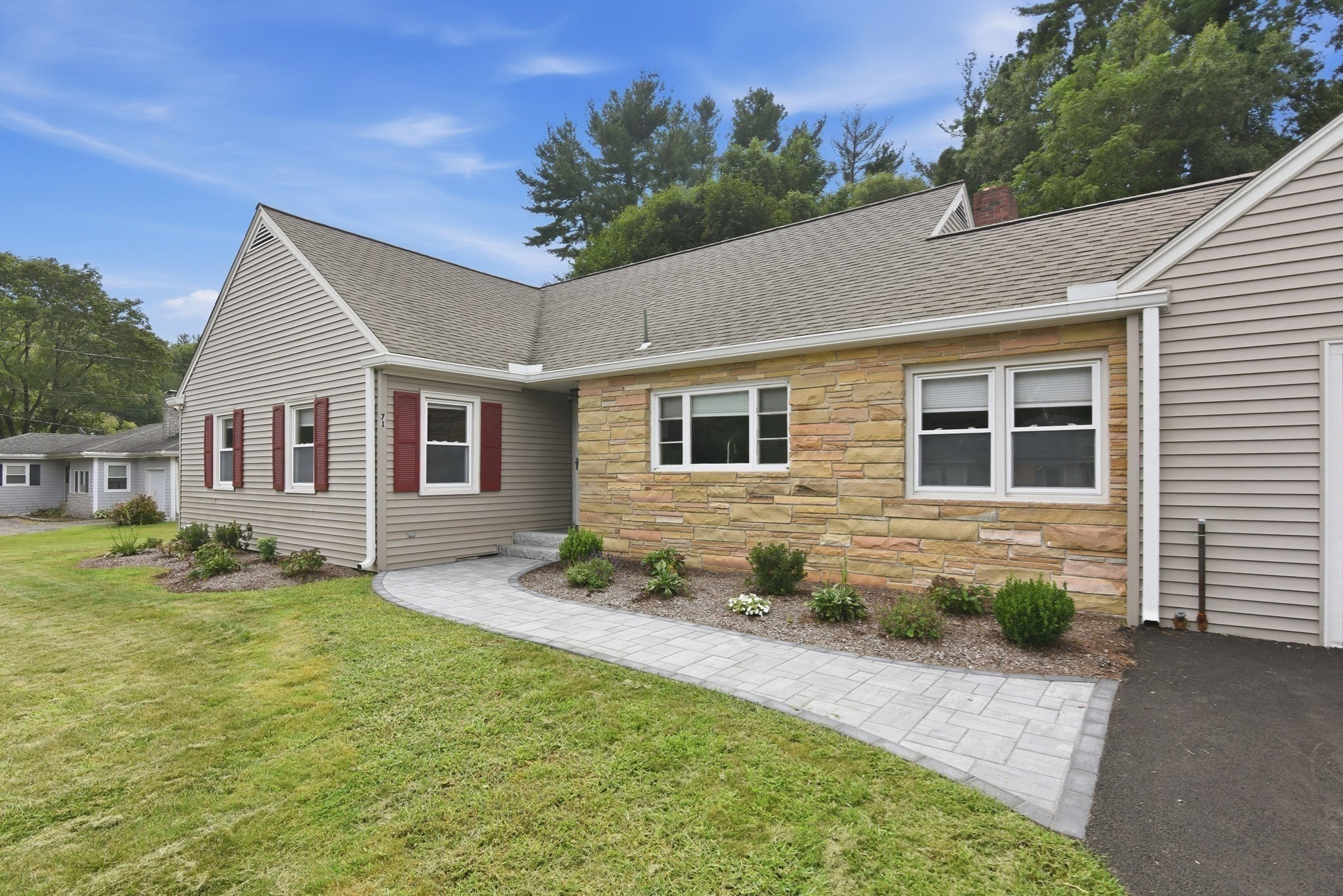 71 Norlen Park, Bridgewater, MA 02324