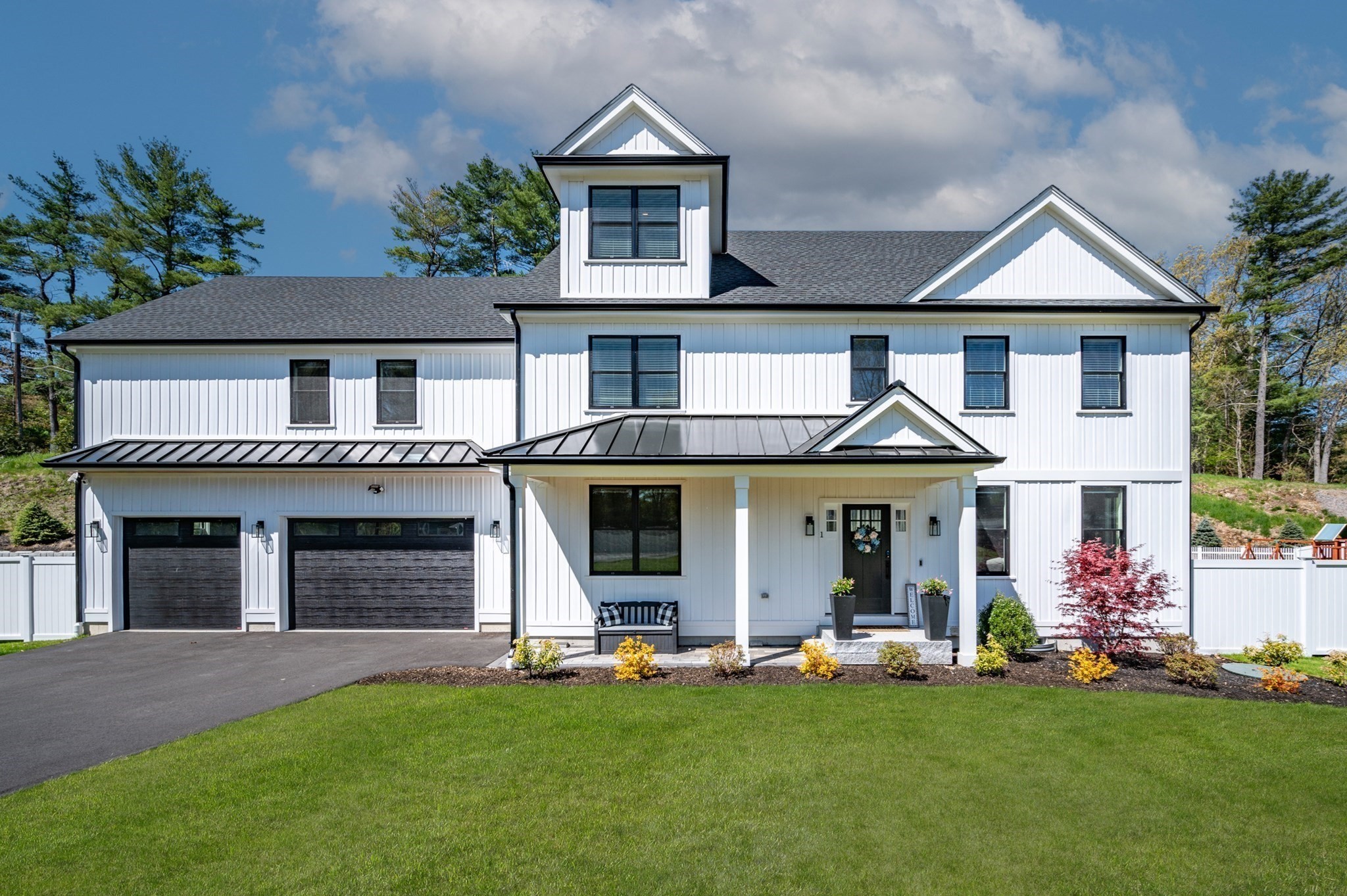 1 Lincoln Ct, Medfield, MA 02052