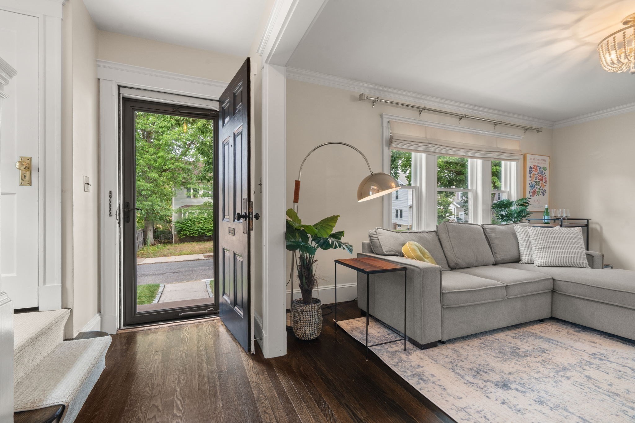 114 Greaton Rd, Boston - West Roxbury, MA 02132