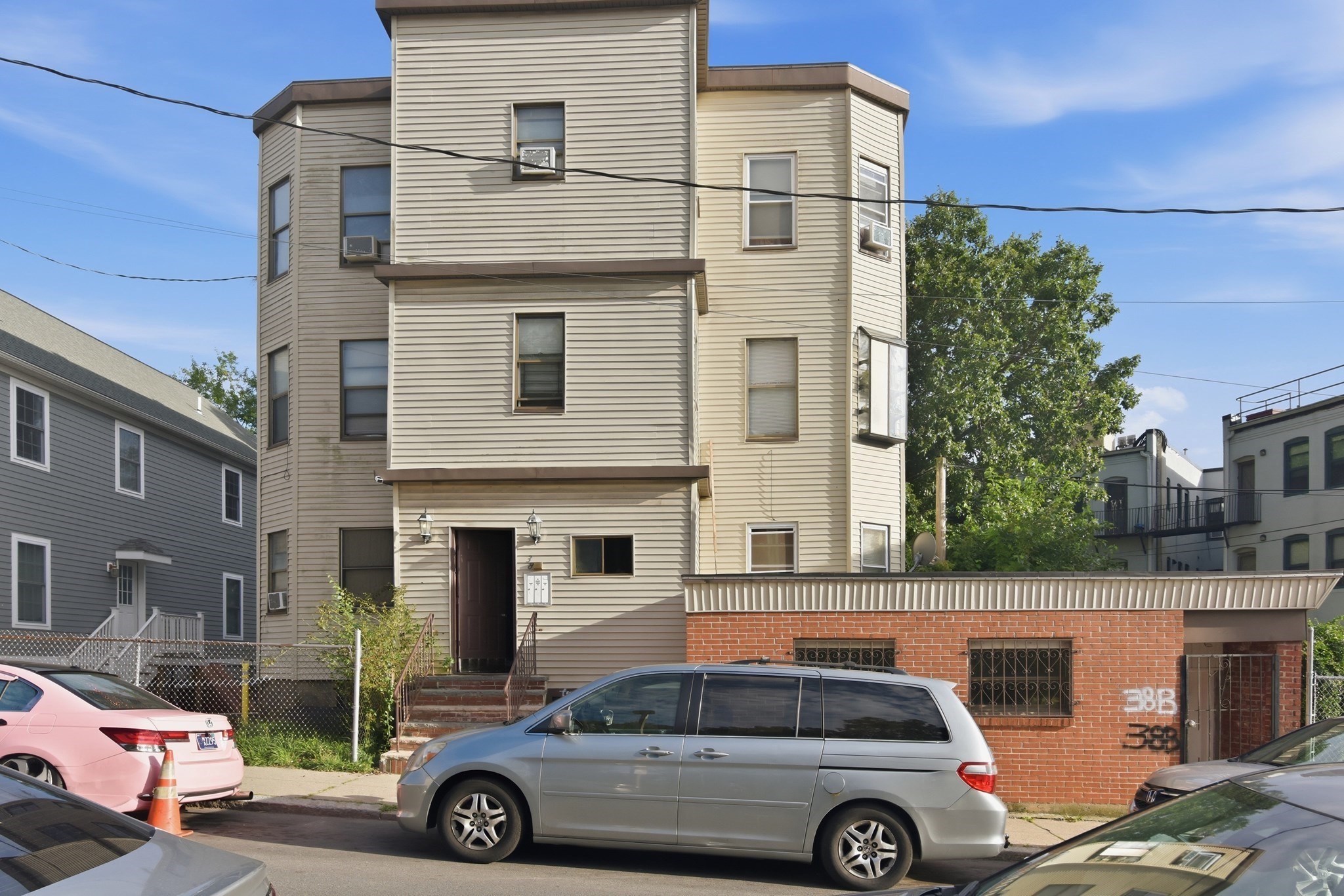 38 Browning Ave, Boston - Dorchester, MA 02124