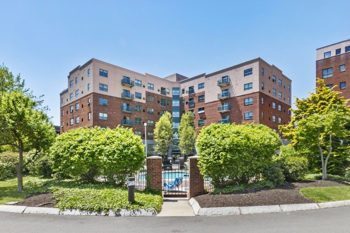 175 Cottage St Unit 504, Chelsea, MA 02150