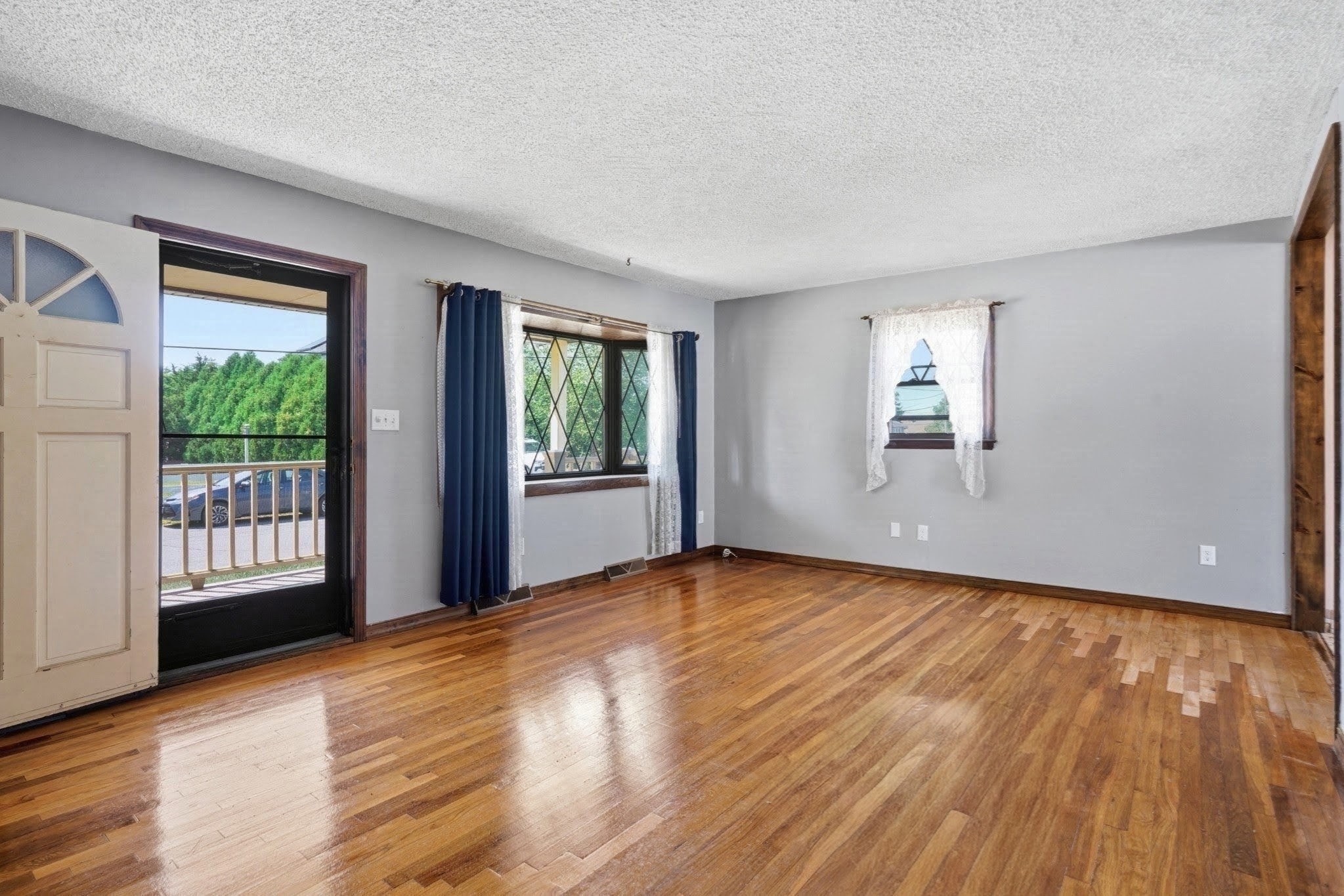 21 Webster St, Dartmouth, MA 02748 - Image 9