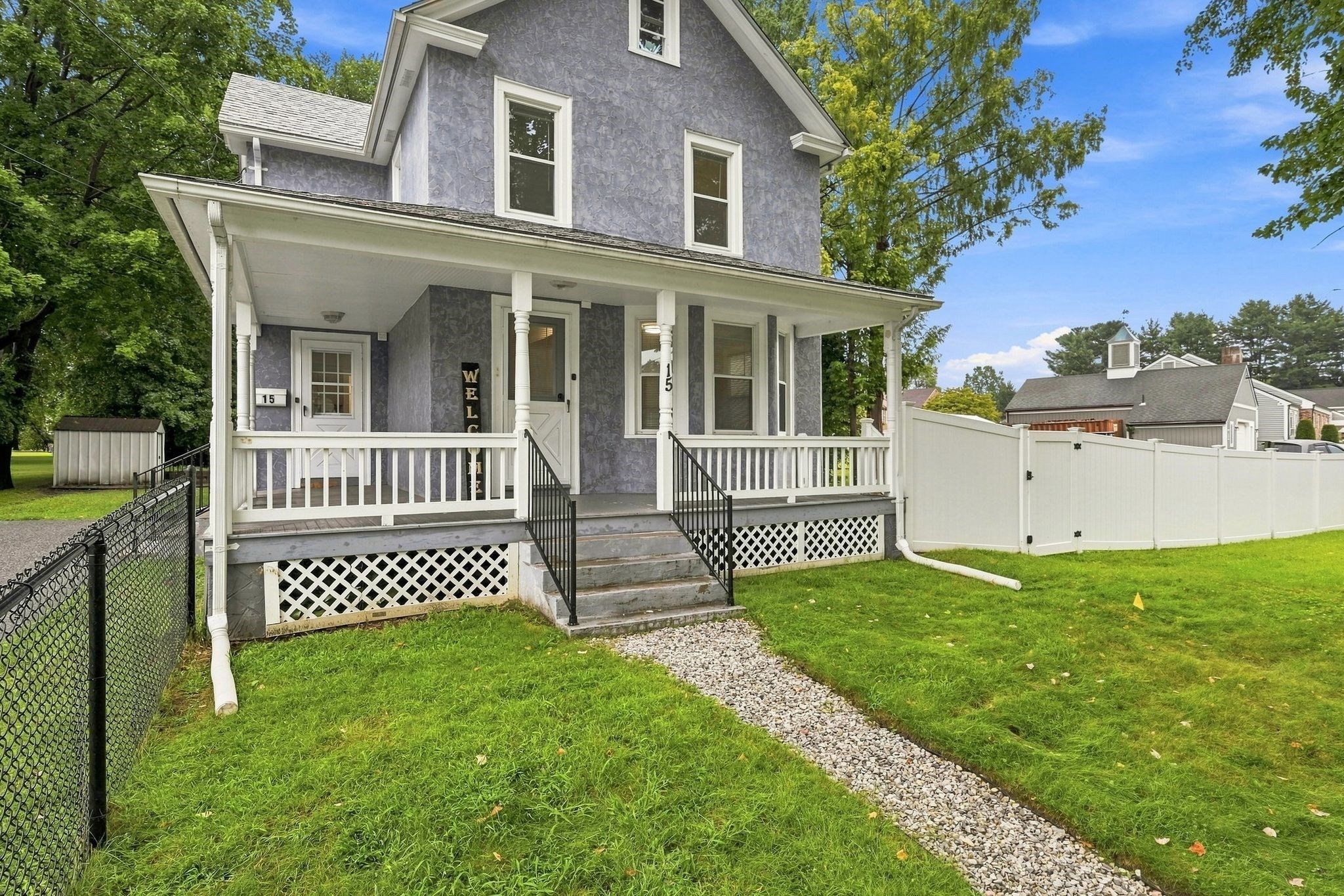 15 Oxford Pl, West Springfield, MA 01089