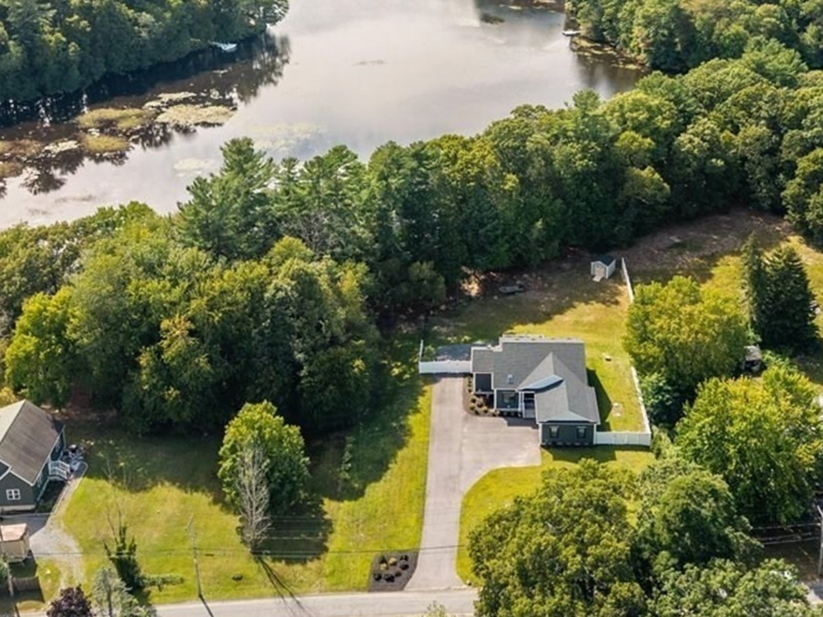 252 Scadding St, Taunton, MA 02780
