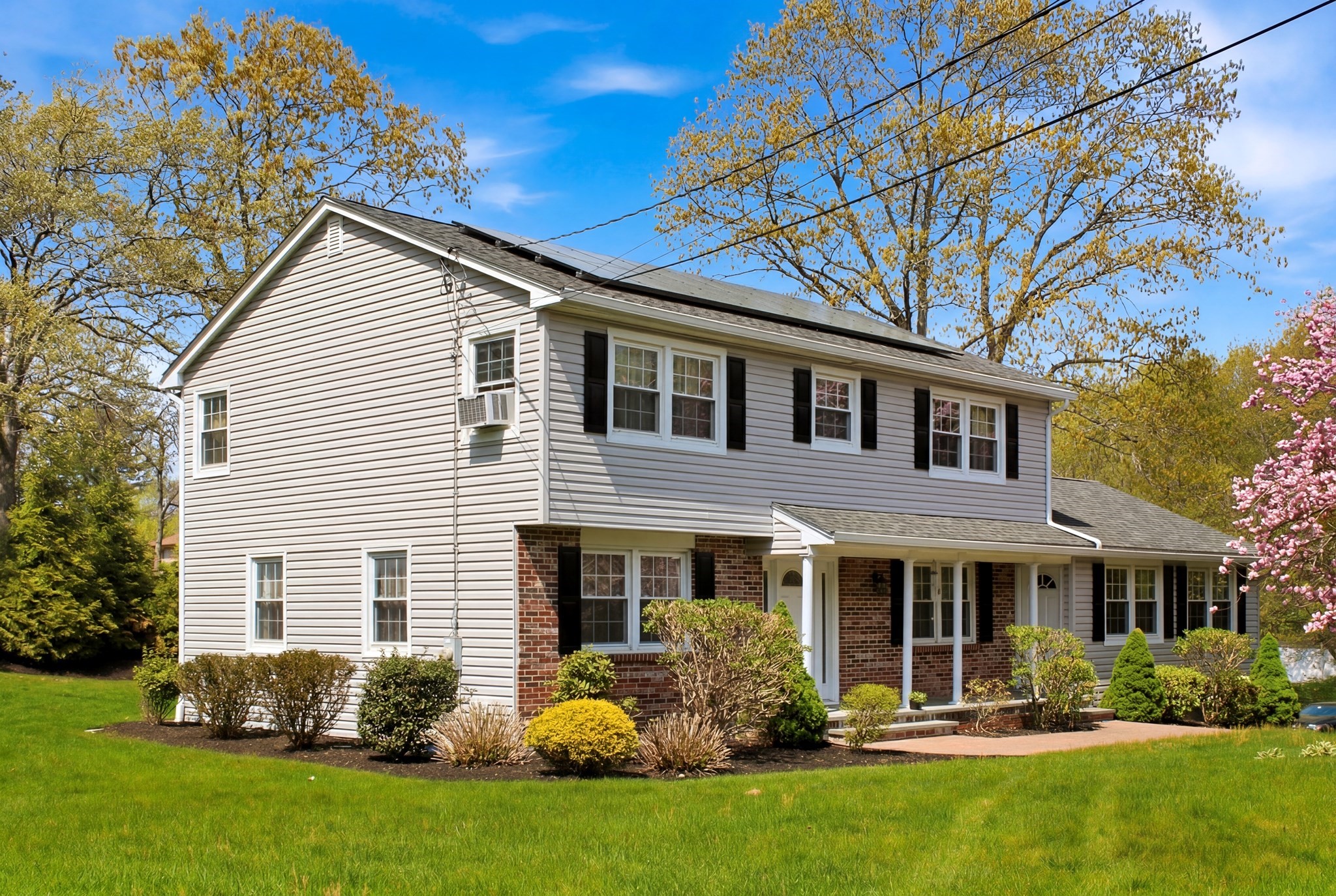 9 Sparhawk Dr., Burlington, MA 01803