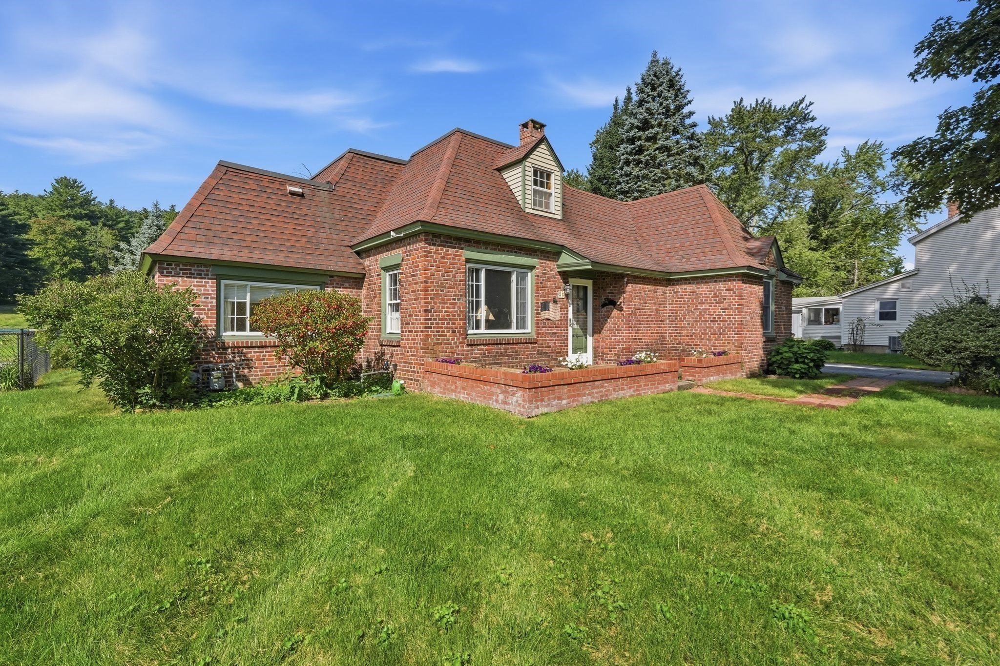 88 Homestead Avenue, Greenfield, MA 01301