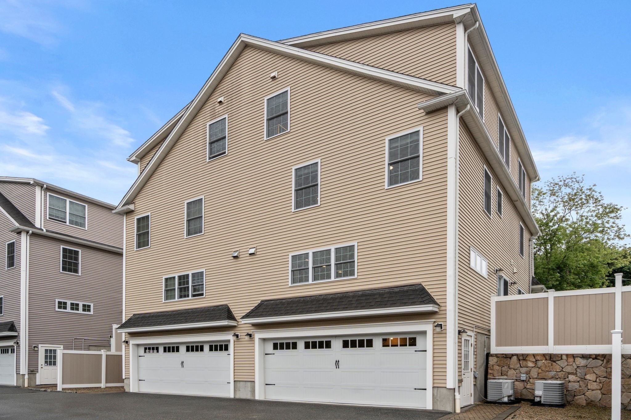 10 Gale St Unit 1, Waltham, MA 02453 - Image 40