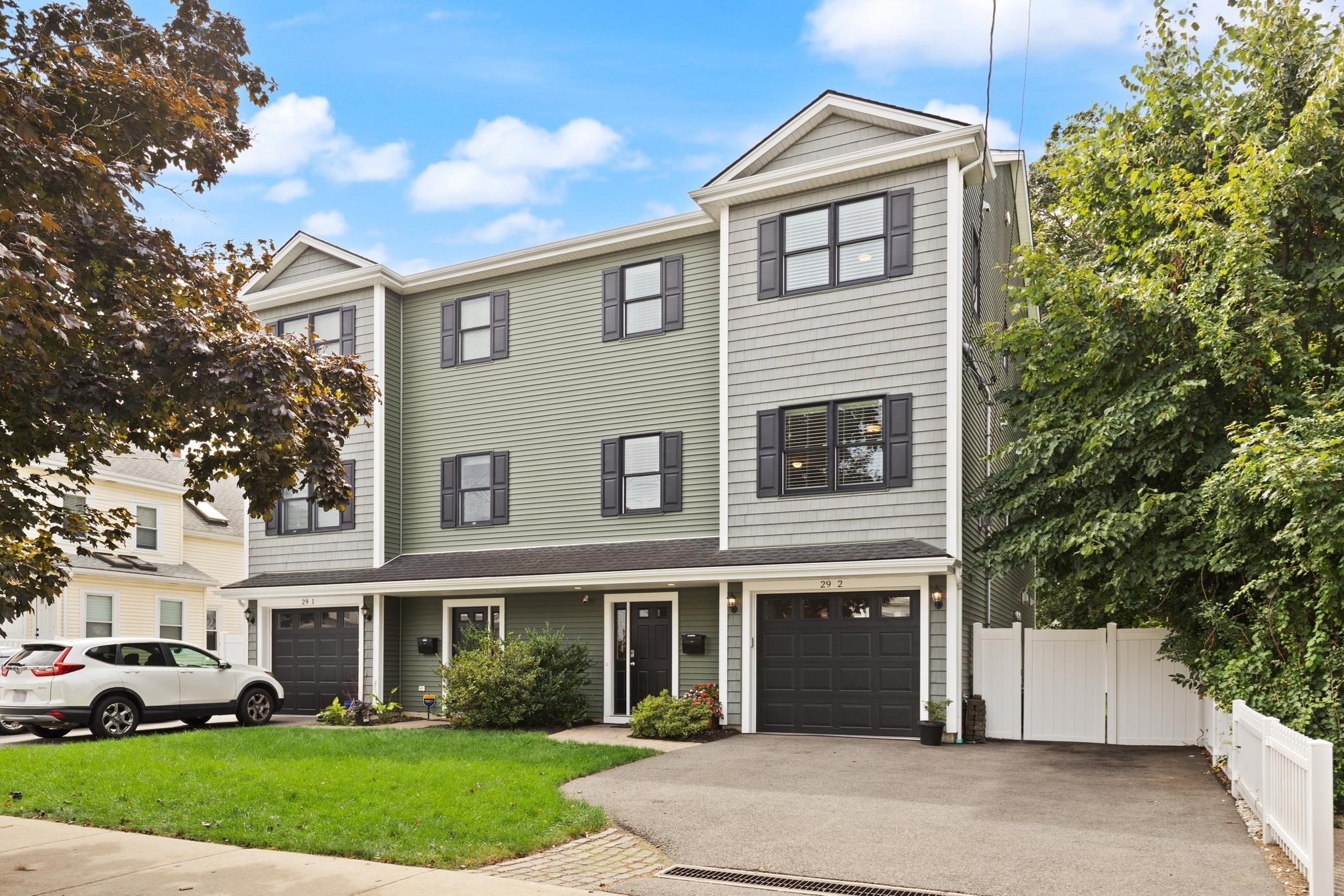 29 Wadsworth Ave Unit 2, Waltham, MA 02453