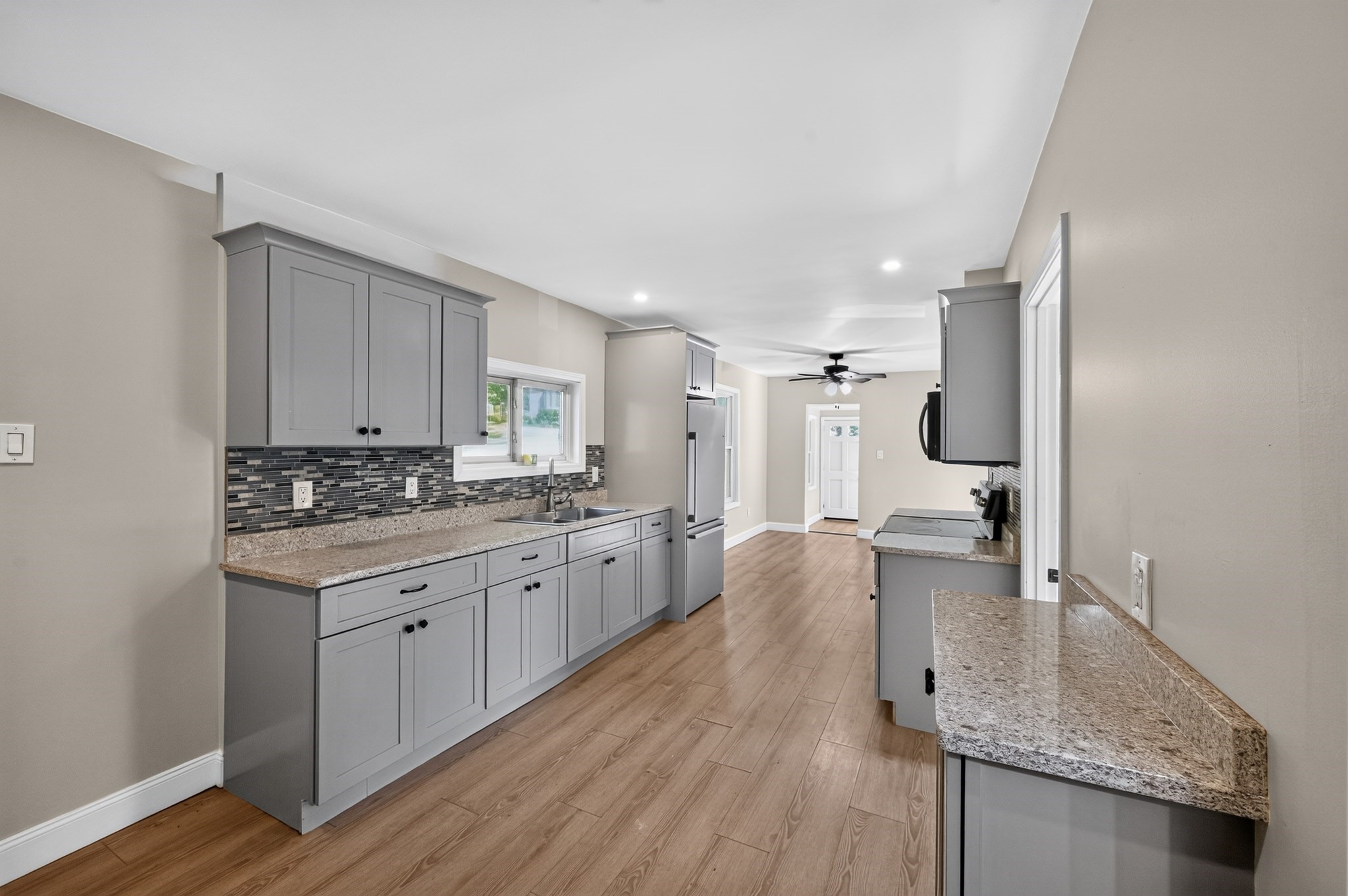 9 Highland St, Boylston, MA 01505