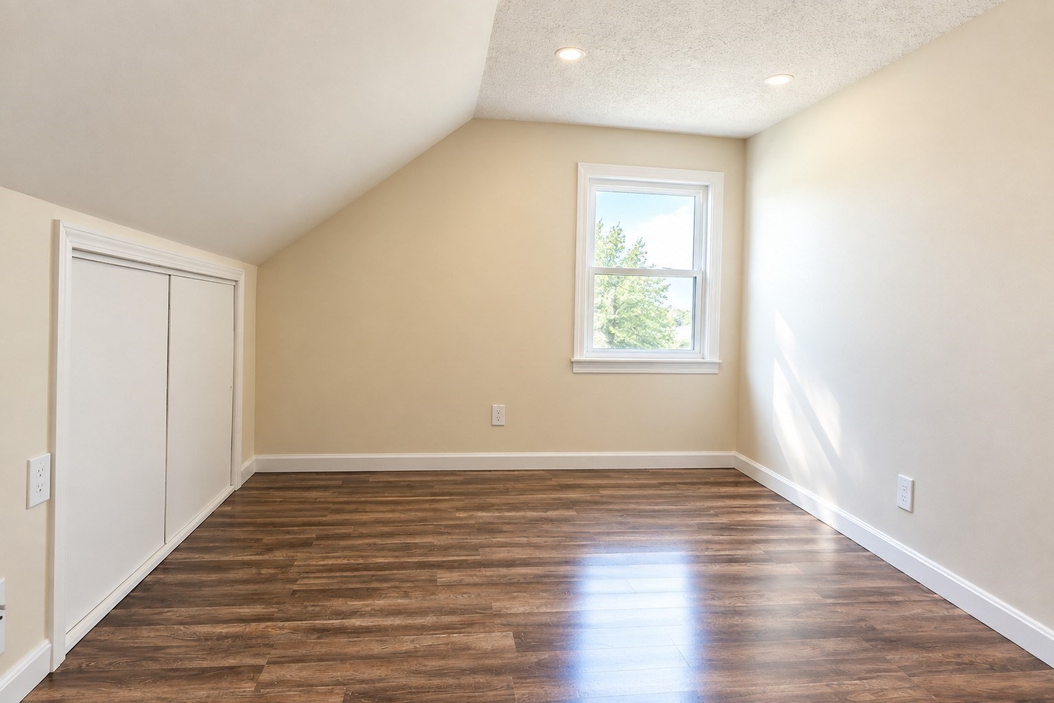117 Lexington Ave, Lowell, MA 01854 - Image 13