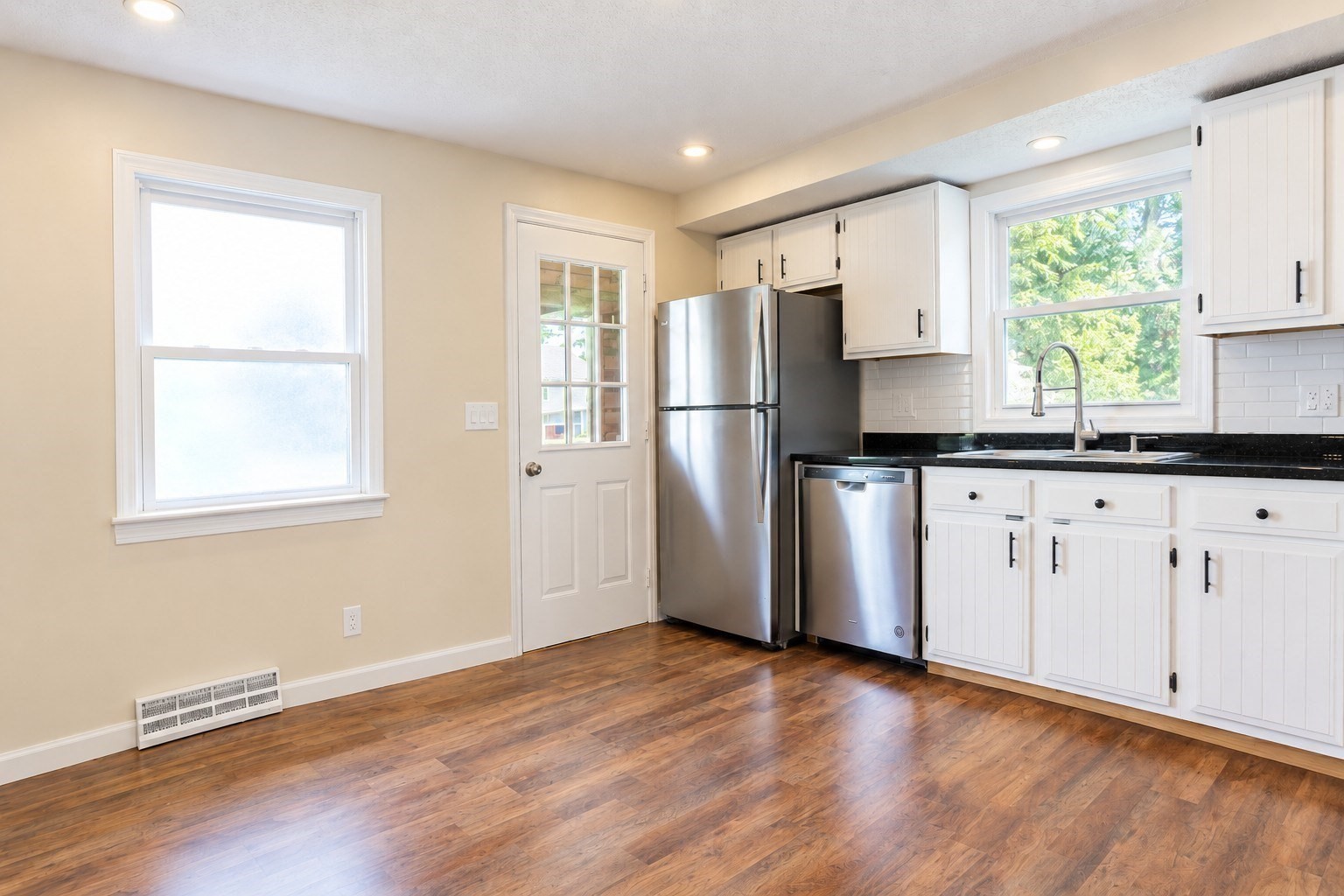 117 Lexington Ave, Lowell, MA 01854 - Image 3