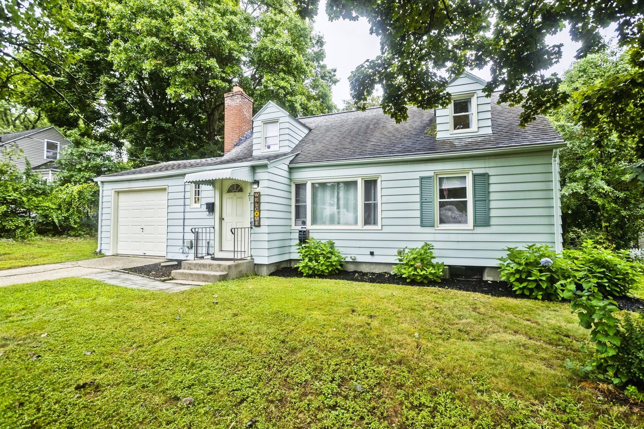 27 Lexington Ave, South Hadley, MA 01075