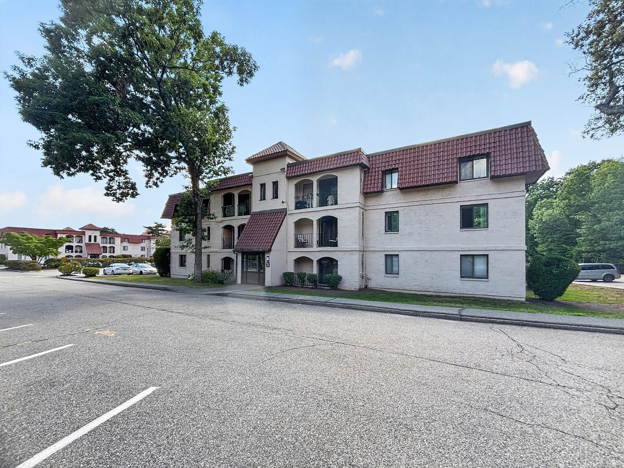 685 Oak St Unit 21-9, Brockton, MA 02301