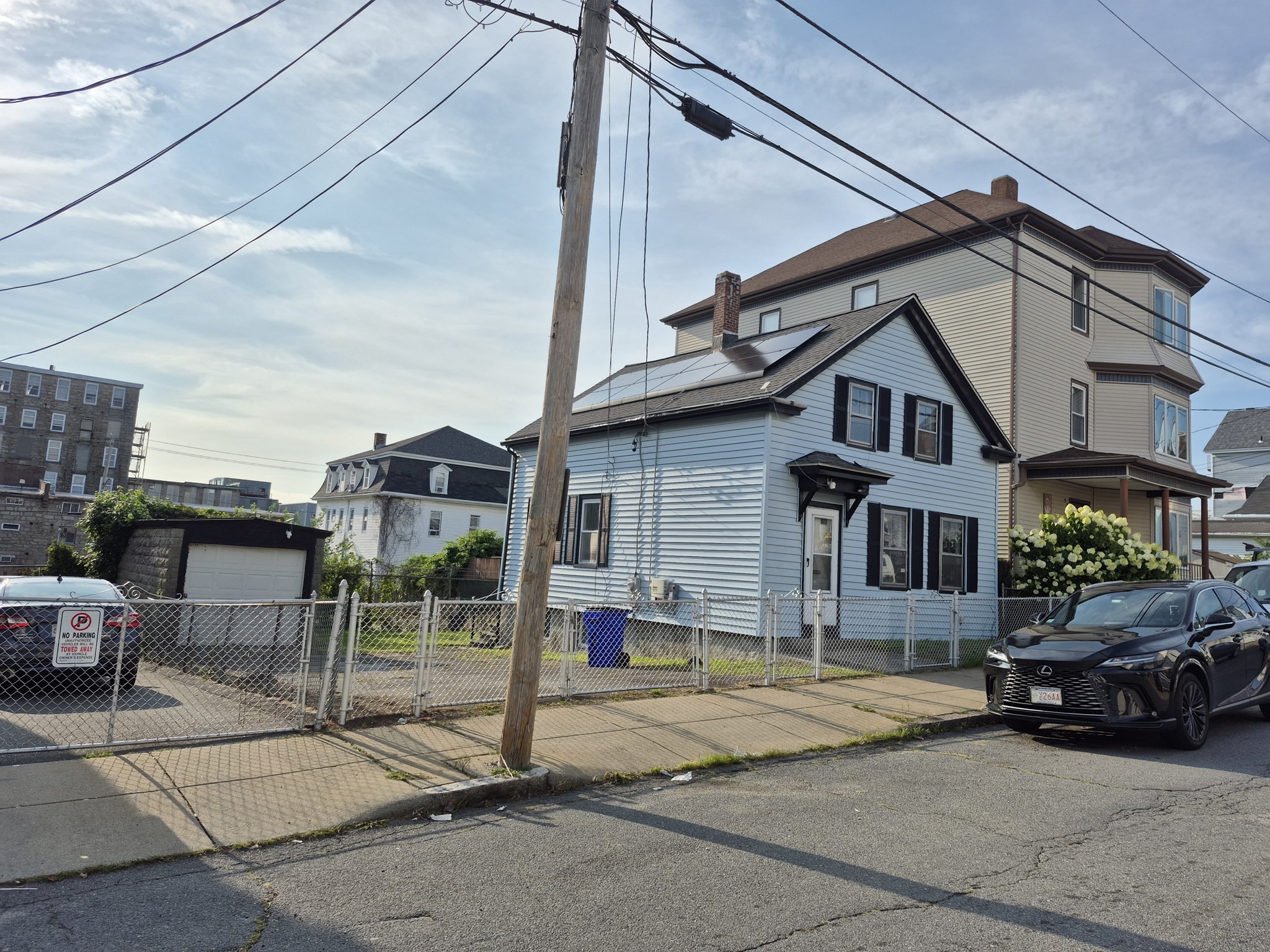 90 Tremont St, Fall River, MA 02720