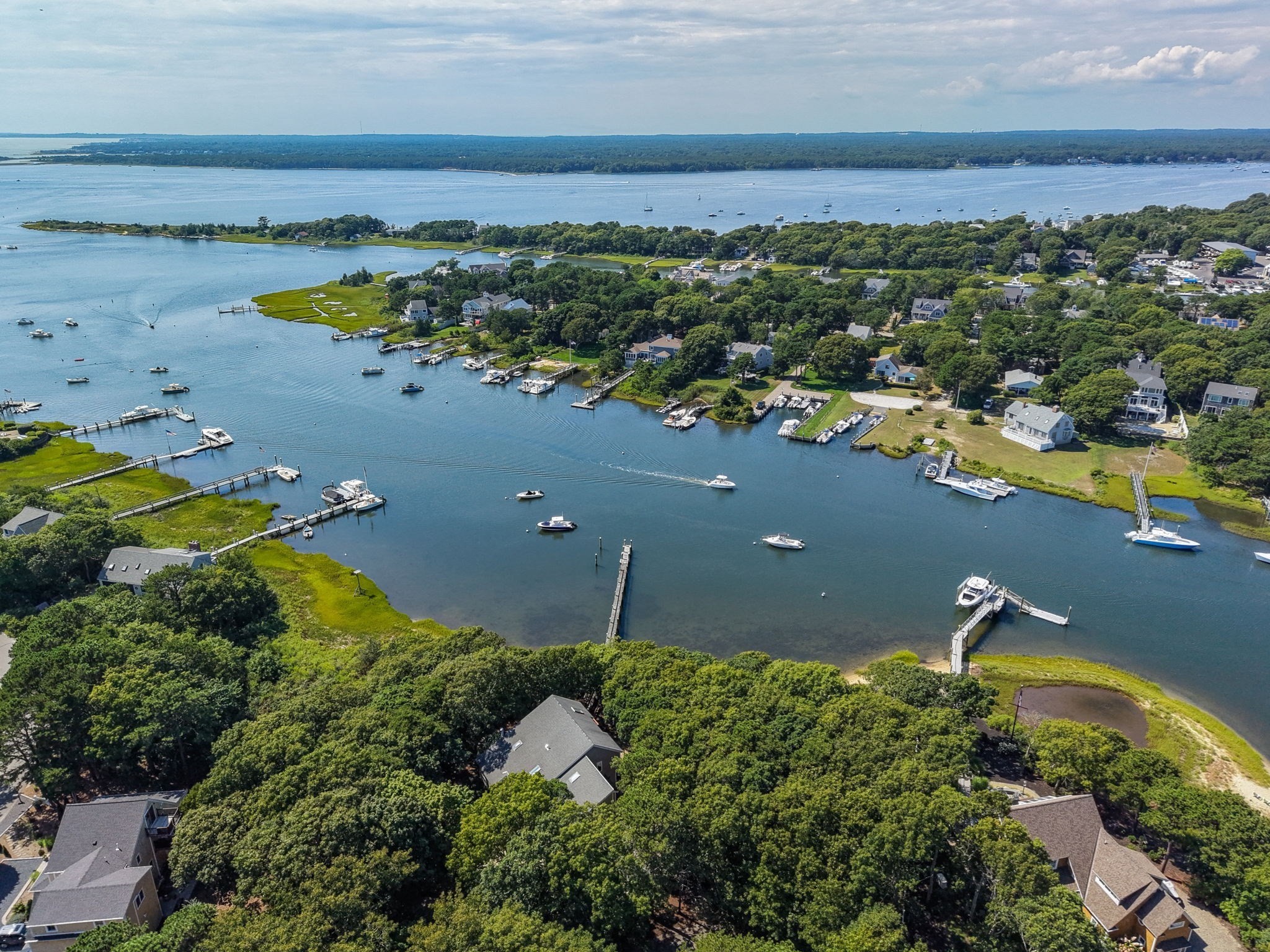 22 Samoset Rd, Mashpee, MA 02649