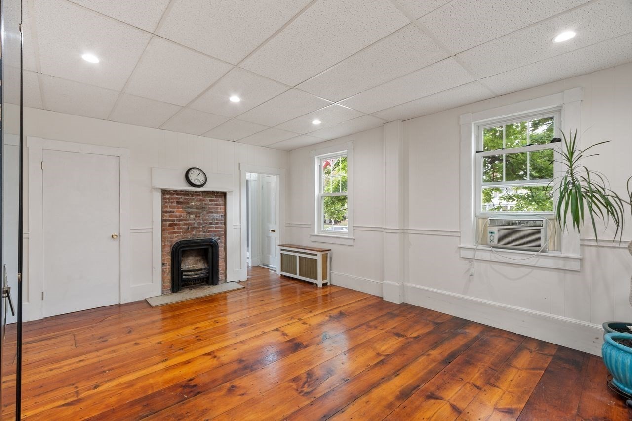 727 Andover, Lowell, MA 01852 - Image 11