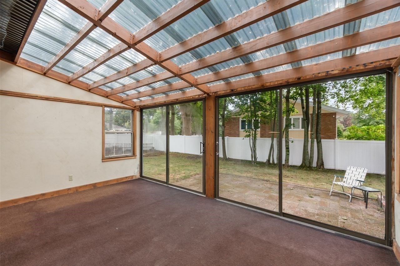 727 Andover, Lowell, MA 01852 - Image 8