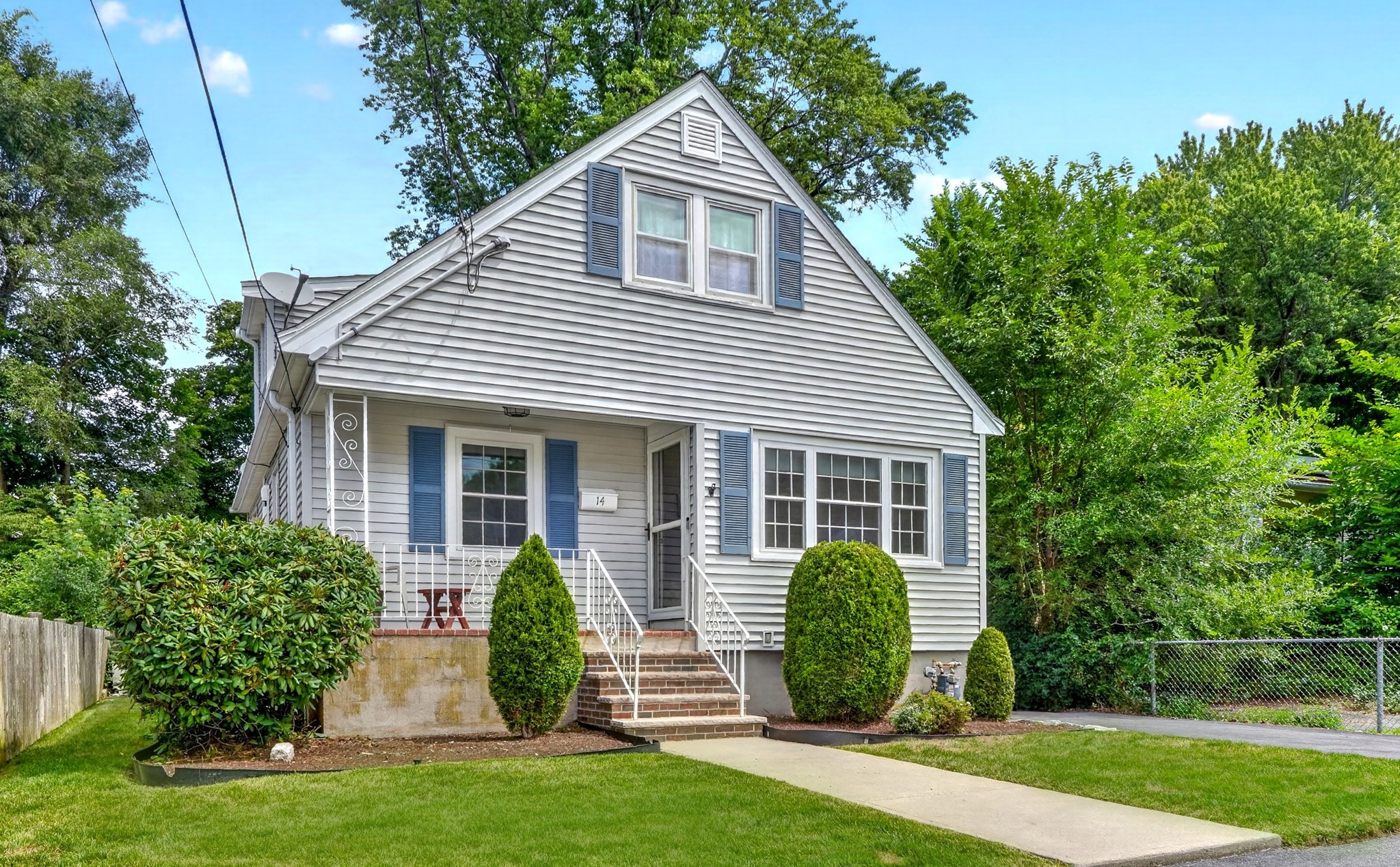 14 Centre Lane, West Roxbury, Boston, MA 02132