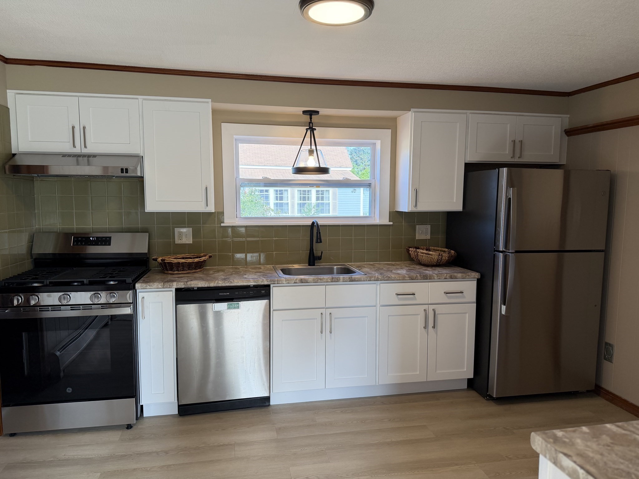 61 Thornton Ave, Methuen, MA 01844 - Image 3