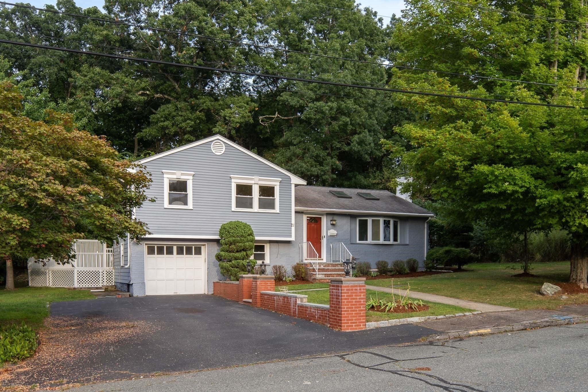 21 Turner Dr, Randolph, MA 02368