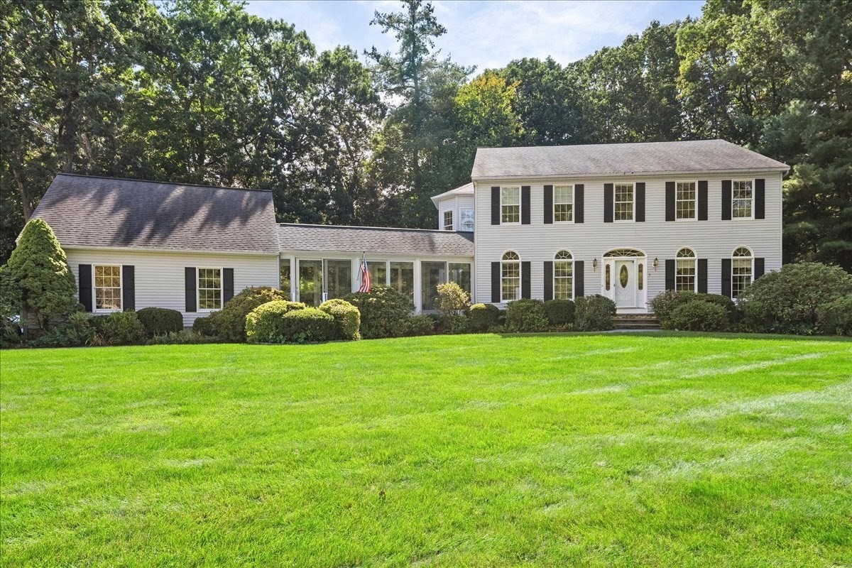5 Vose Hill Road, Westford, MA 01886