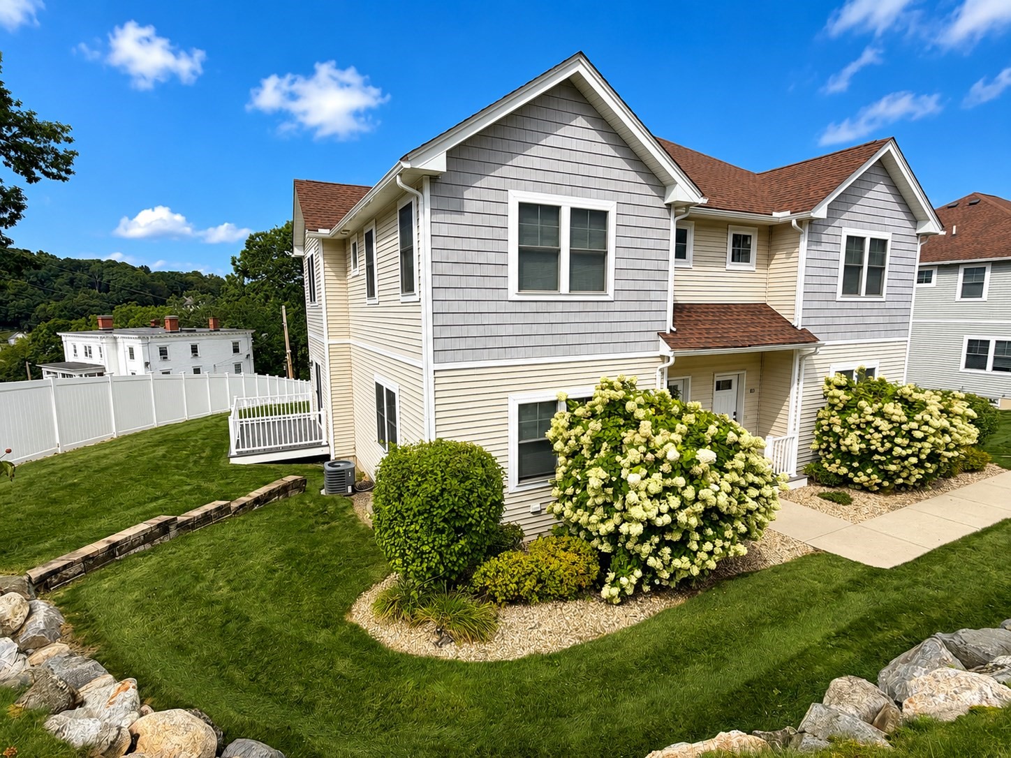 58 Oak St Unit 58, Clinton, MA 01510