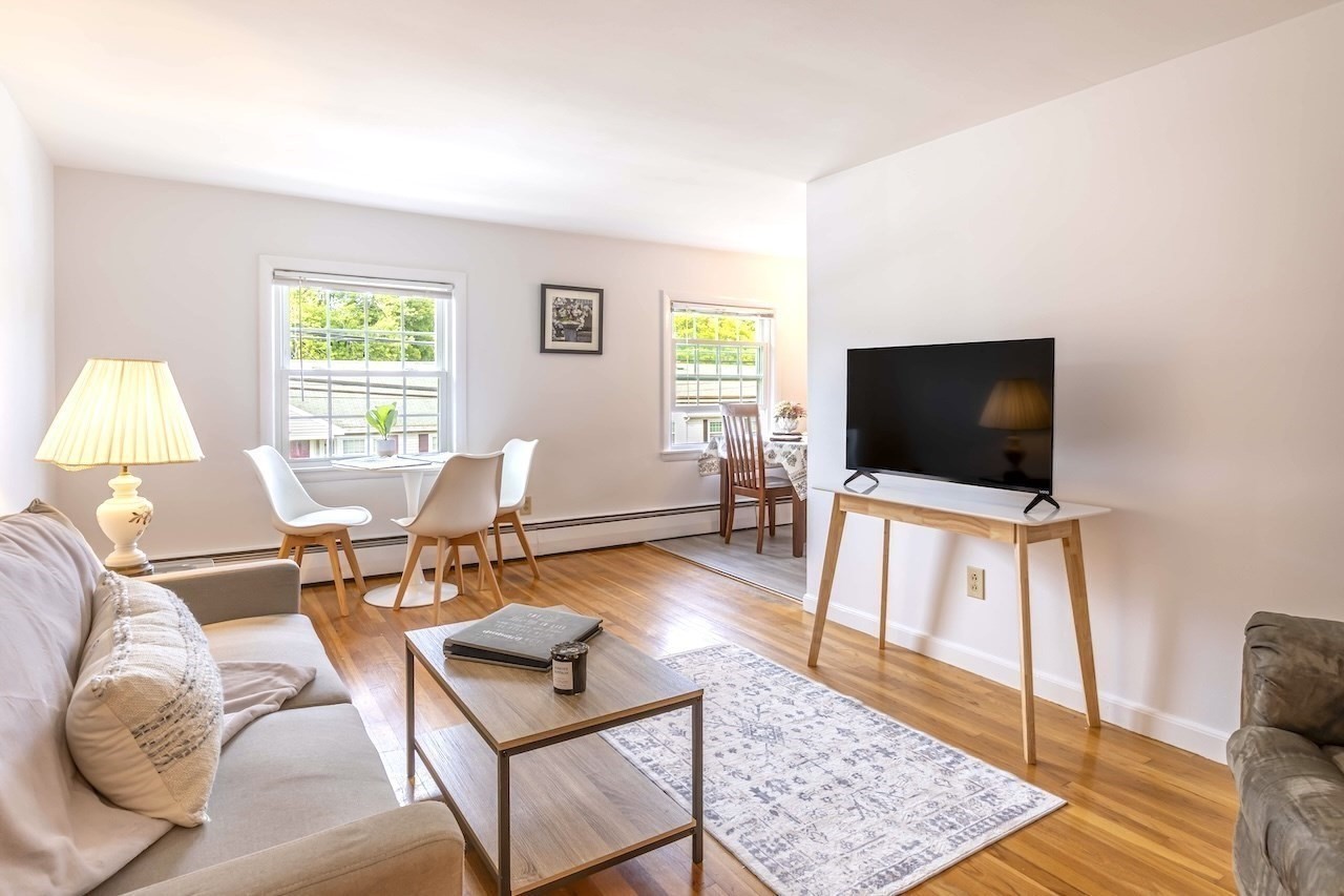 16 Richardson St Unit C, Wakefield, MA 01880 - Image 4