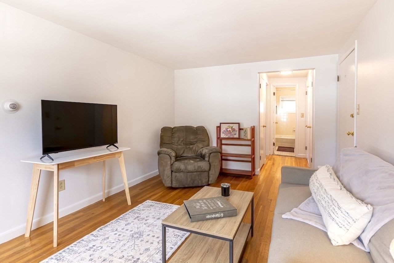 16 Richardson St Unit C, Wakefield, MA 01880 - Image 8